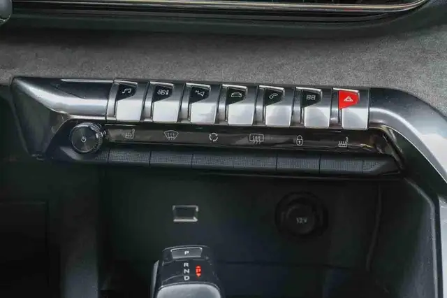Peugeot 3008 view 15