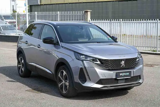 Peugeot 3008 view 2