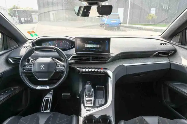 Peugeot 3008 view 7
