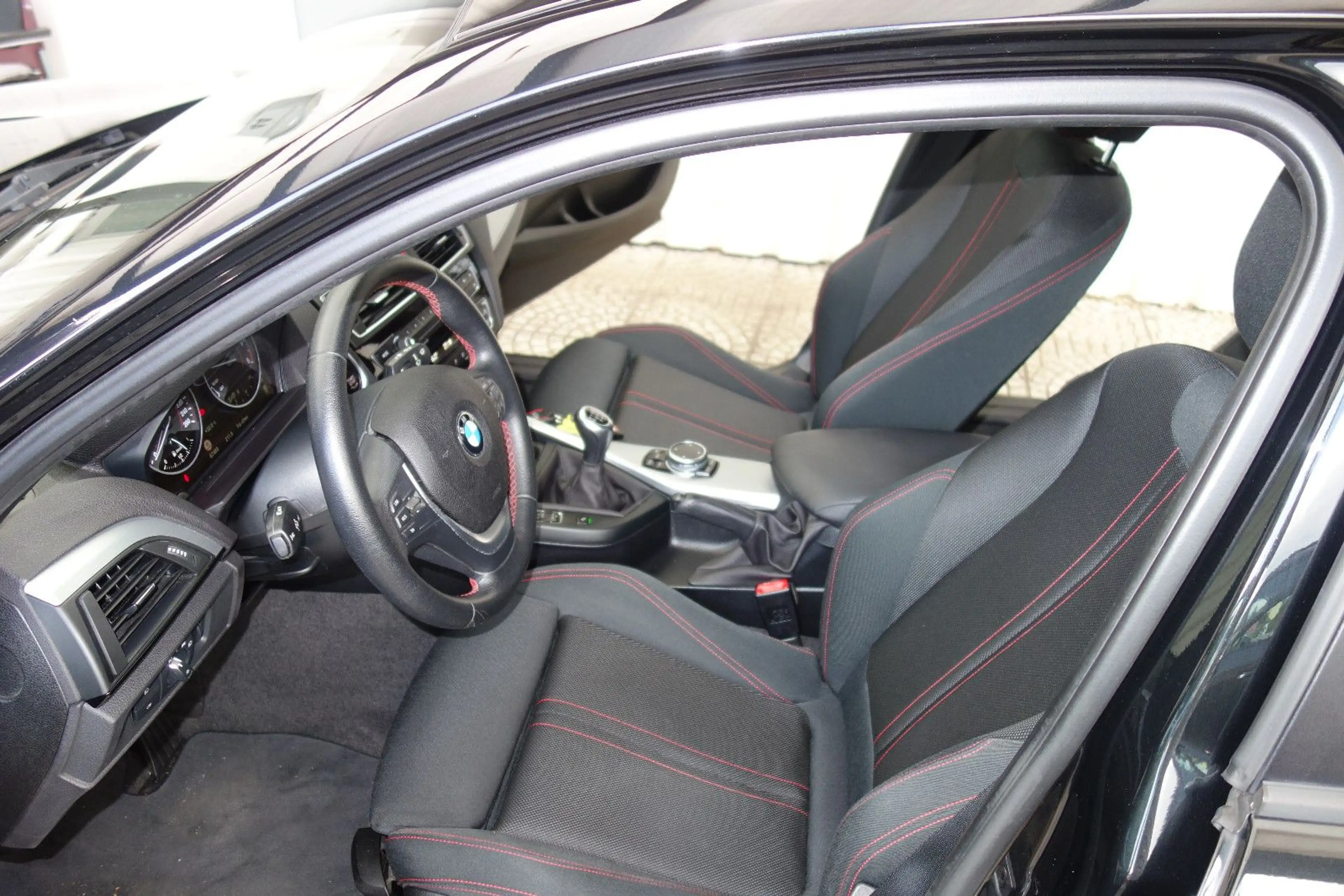 BMW 118 1 Limousine 5-trg. 118 d xDrive Sport Line. — photo 9