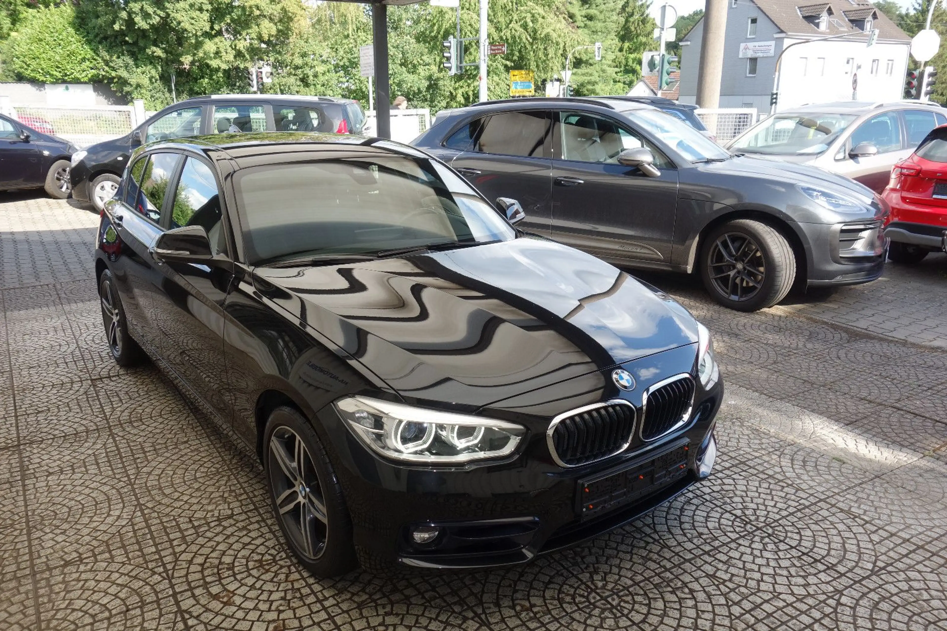 BMW 118 1 Limousine 5-trg. 118 d xDrive Sport Line. — photo 6