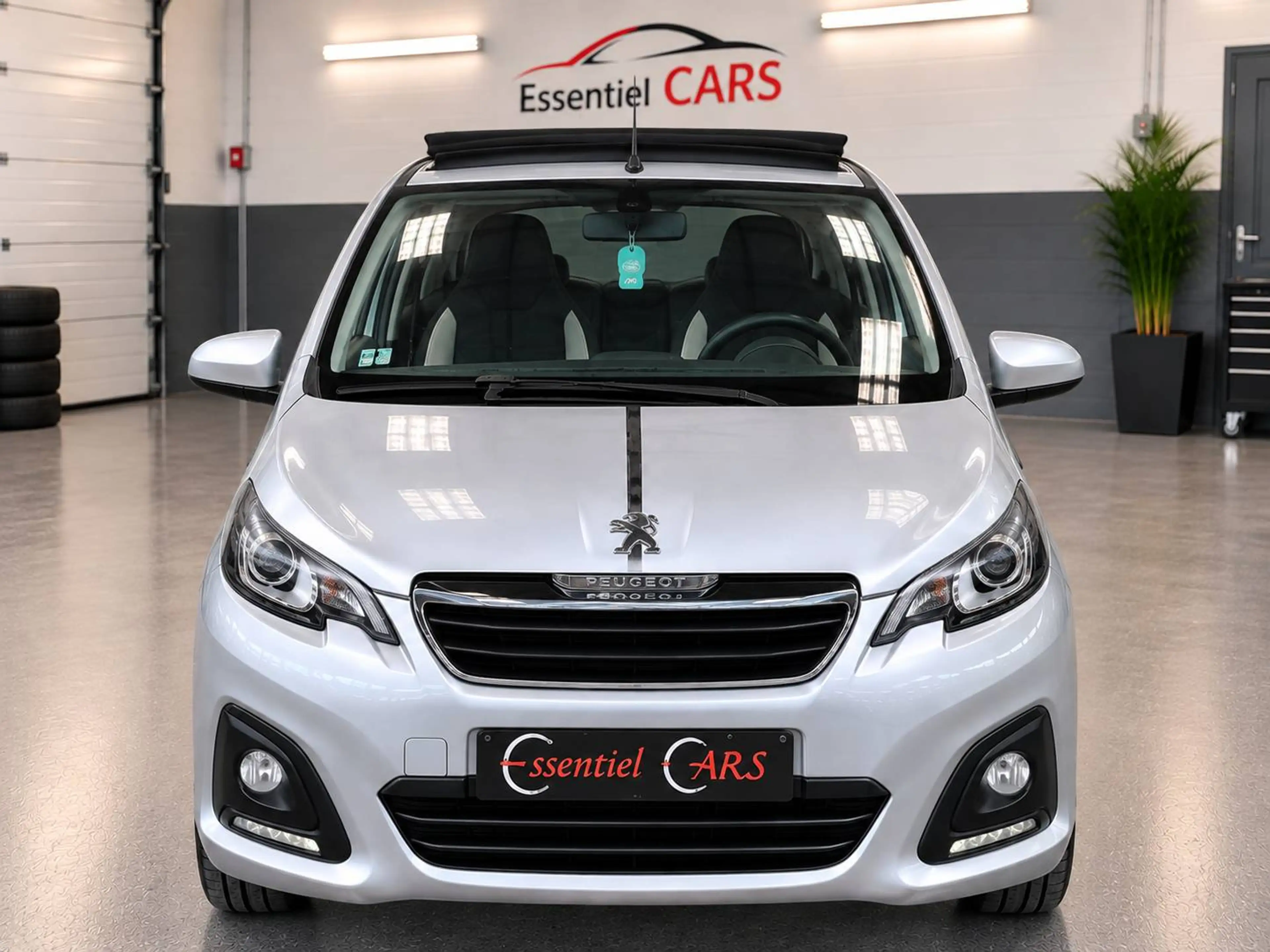 Peugeot 108 Open Air Cabriolet 1.2 82cv Active*77.000 kms du 08/2016* *Airco*Garantie 1 an — photo 2