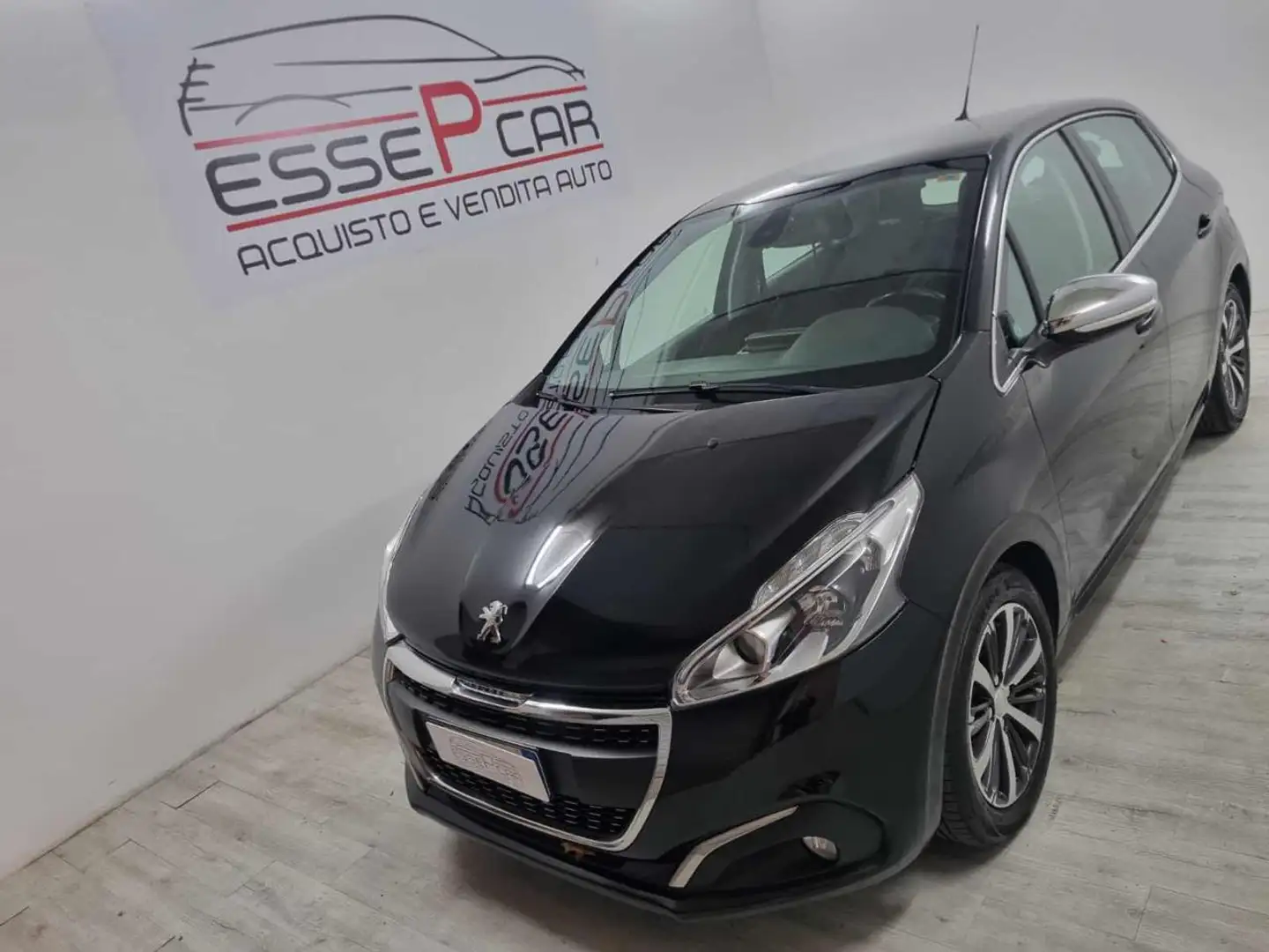 Peugeot 208 PureTech 82 5 porte Allure 82.000km Nero - 1