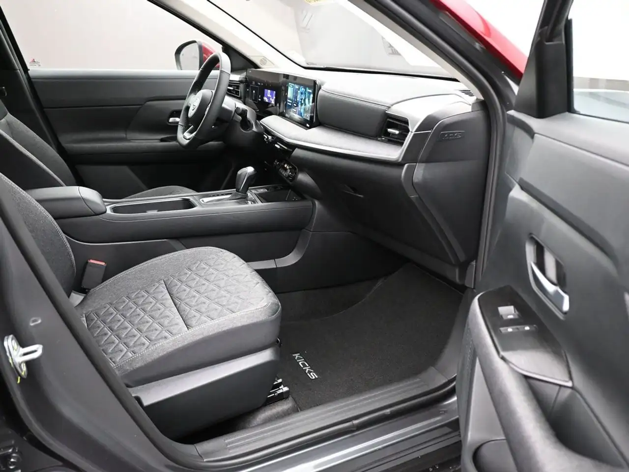 Nissan Kicks снимка Nissan Kicks