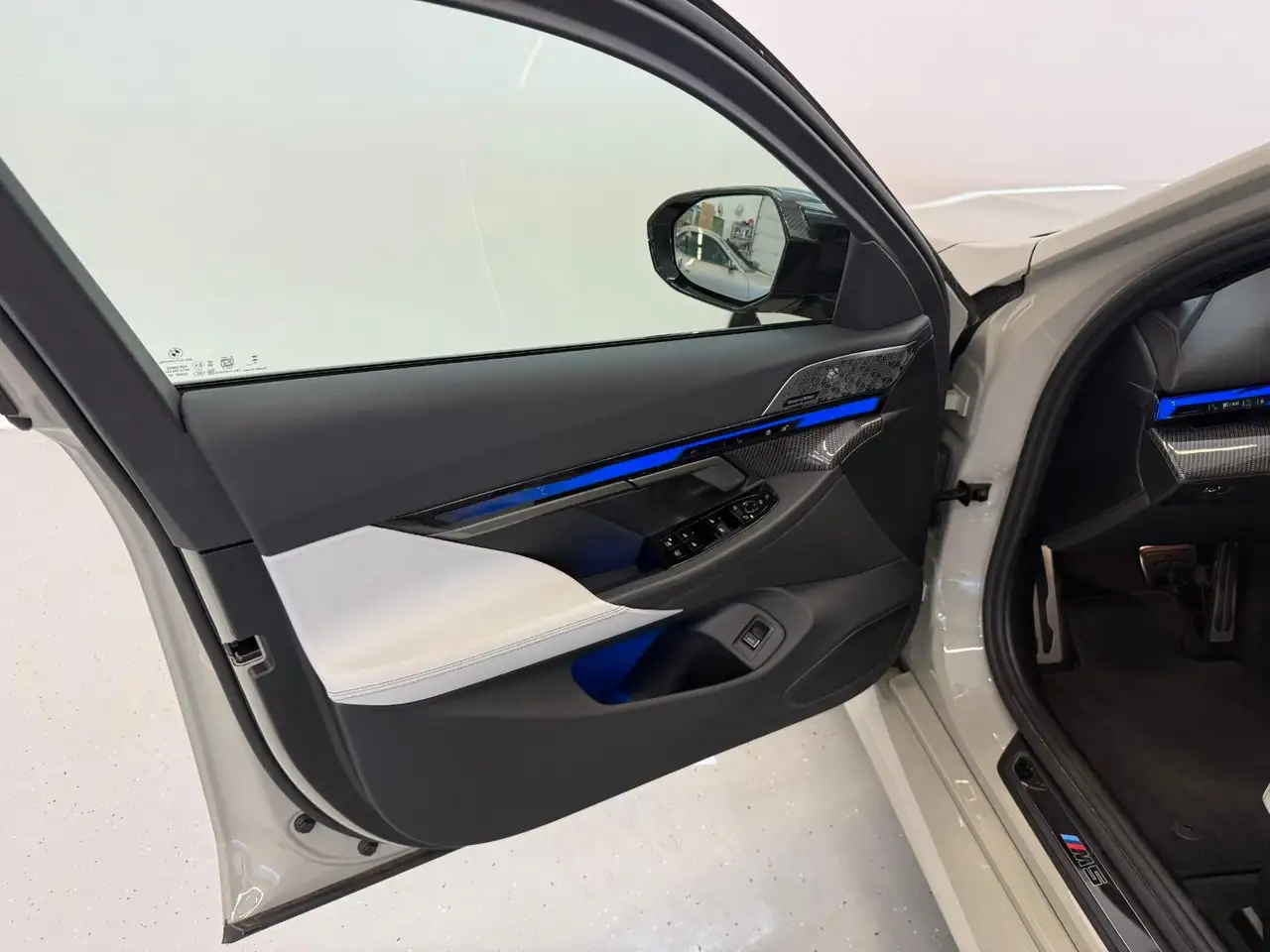 BMW M5 Limousine|VOLLAUSSTATTUNG|SONDERLACK 9