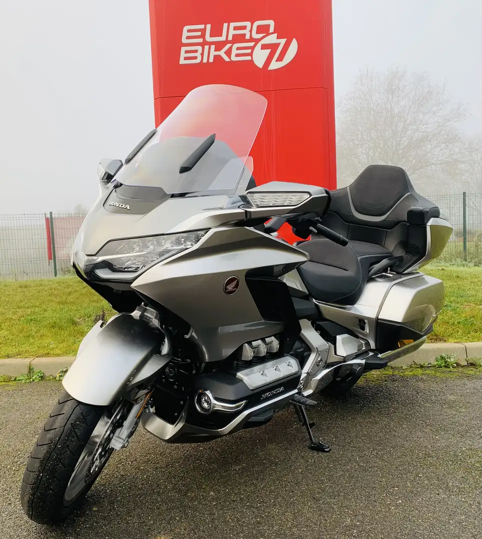 Honda Gold Wing Szürke - 2