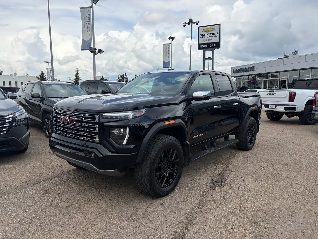 GMC Canyon снимка GMC Canyon