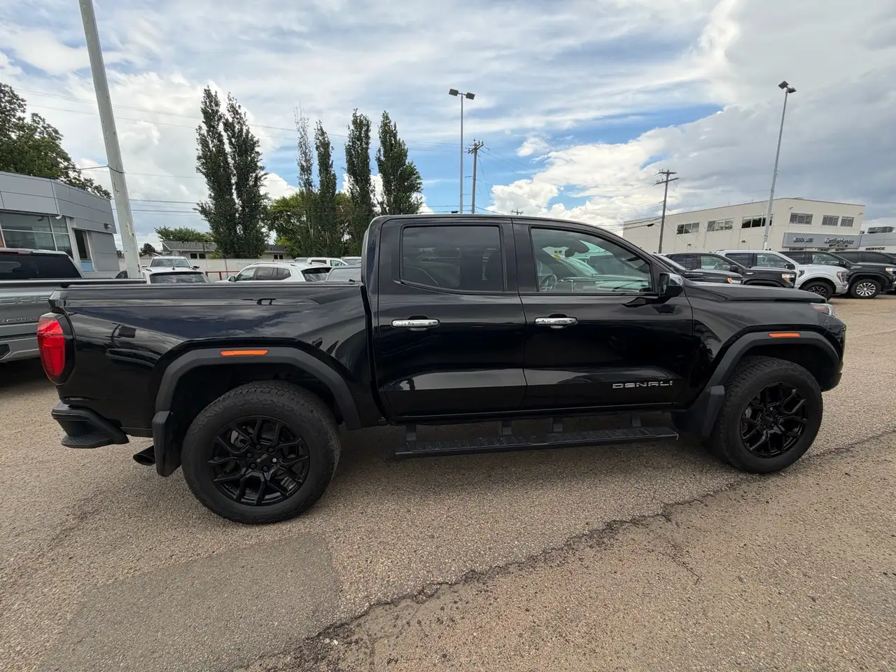 GMC Canyon снимка GMC Canyon