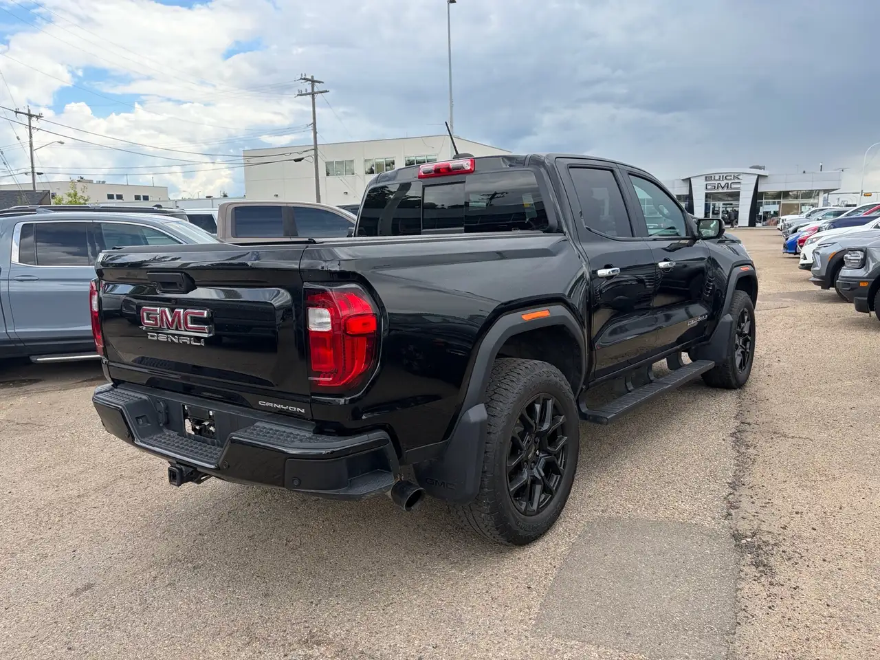 GMC Canyon снимка GMC Canyon