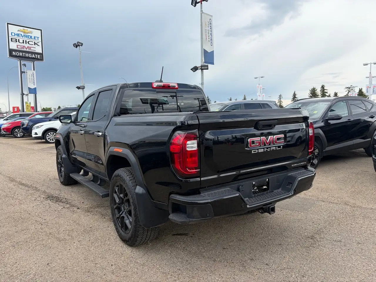 GMC Canyon снимка GMC Canyon