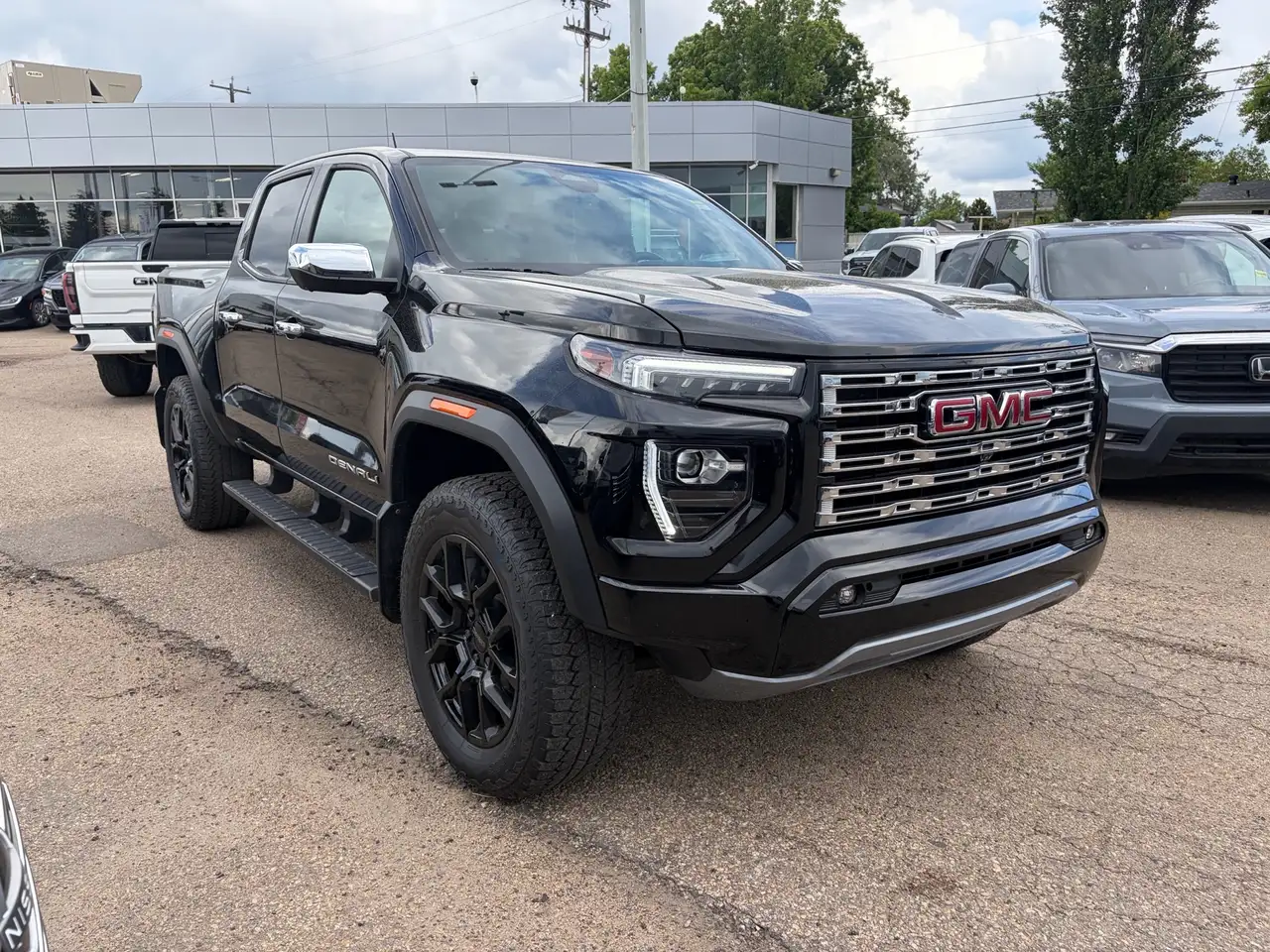 GMC Canyon снимка GMC Canyon