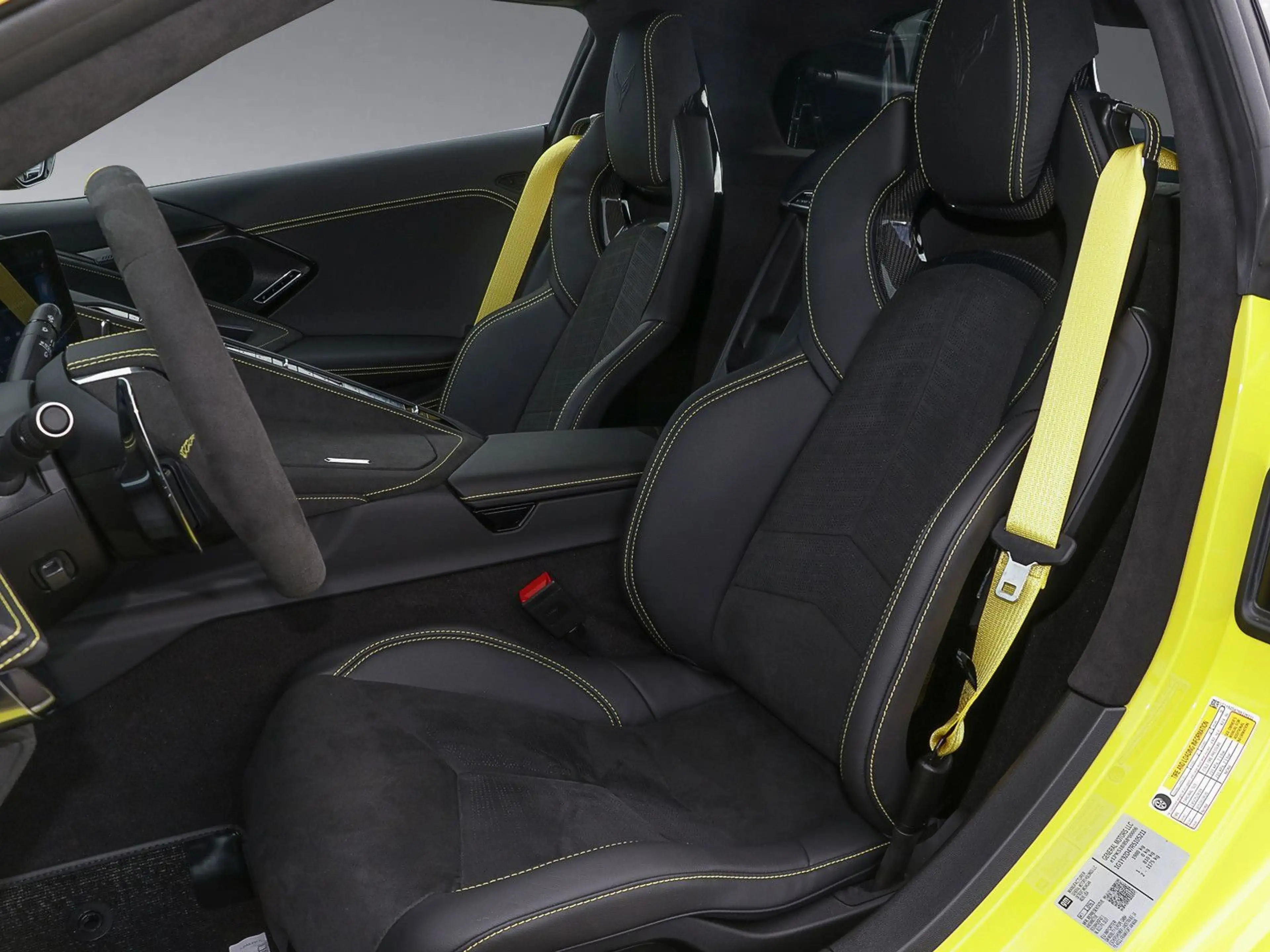 Corvette C8 Stingray Coupe 6,2 V8 3LT Europamodell STEPPE — photo 12