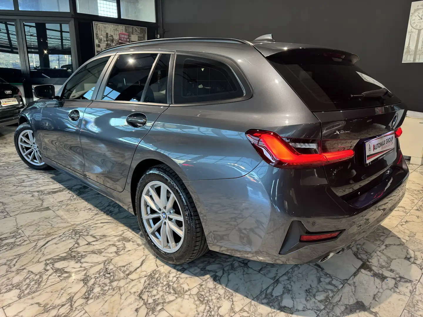 BMW 320 320d Touring mhev xdrive Business Advantage auto Grau - 2