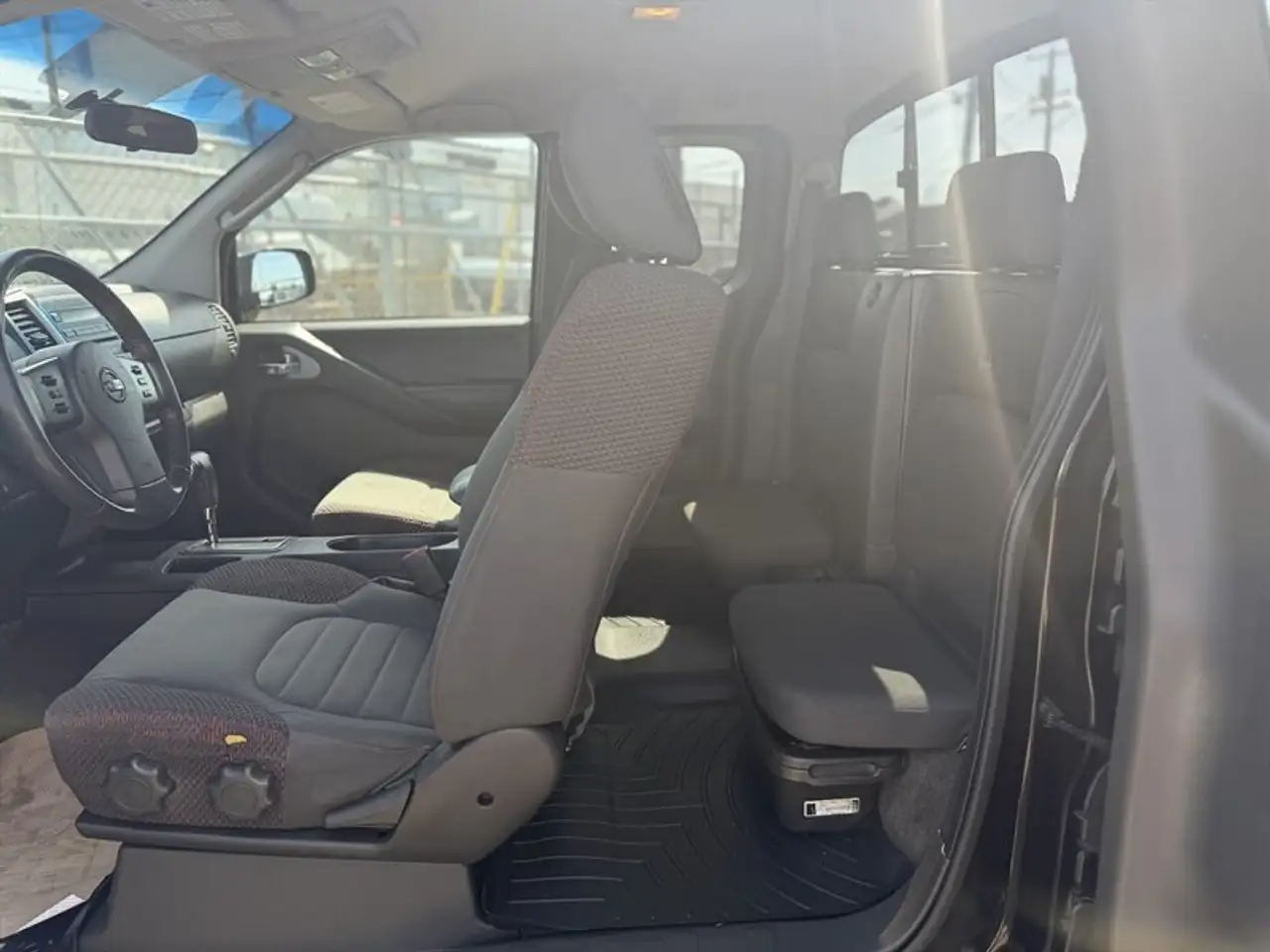 Nissan Frontier снимка Nissan Frontier