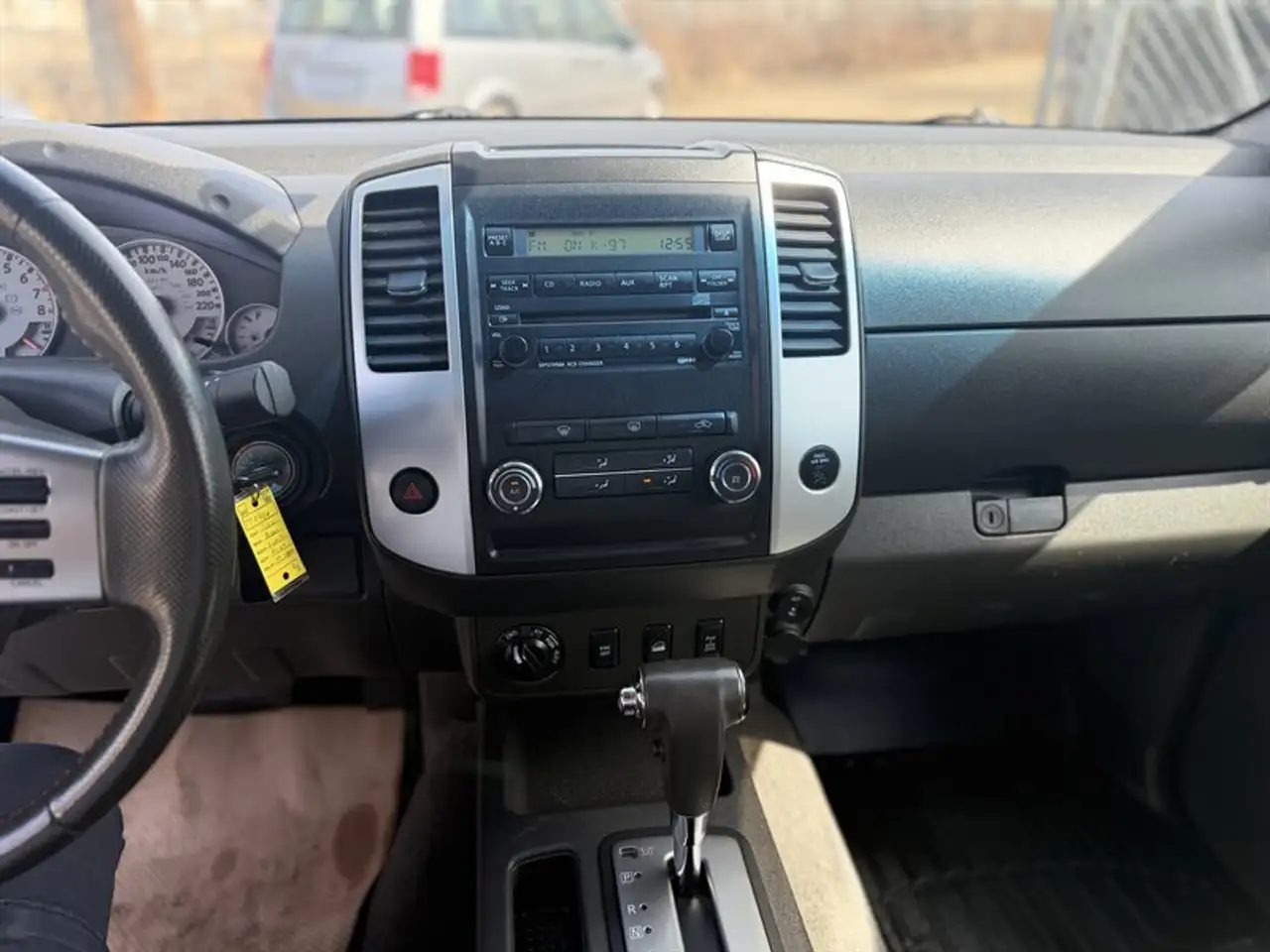 Nissan Frontier снимка Nissan Frontier