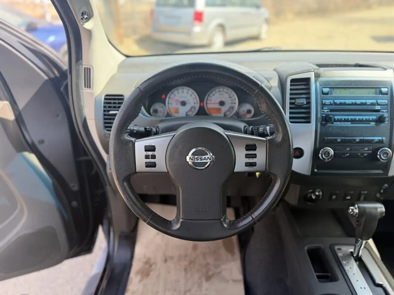 Nissan Frontier снимка Nissan Frontier