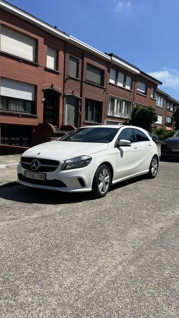 Mercedes-Benz A 180 7G-DCT AMG Line - 1