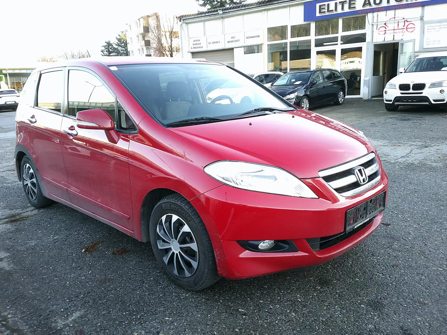 Honda FR-V "6-Sitzer" Rot - 1