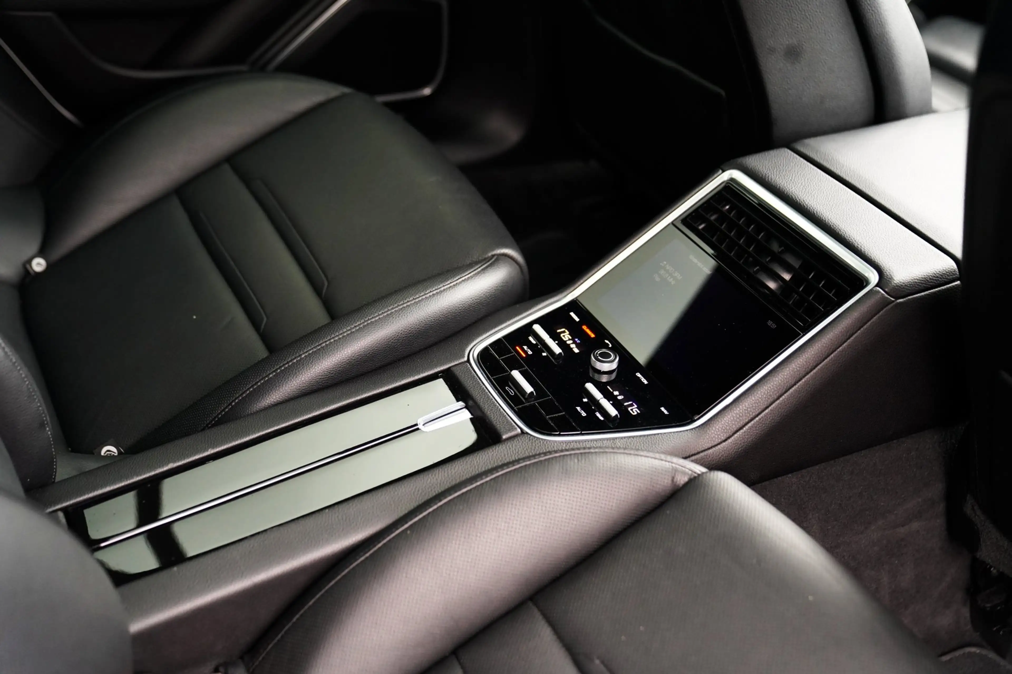 Porsche Panamera 2.9 4 E-Hybrid | Sport Chrono | Panorama | Sport u — photo 13