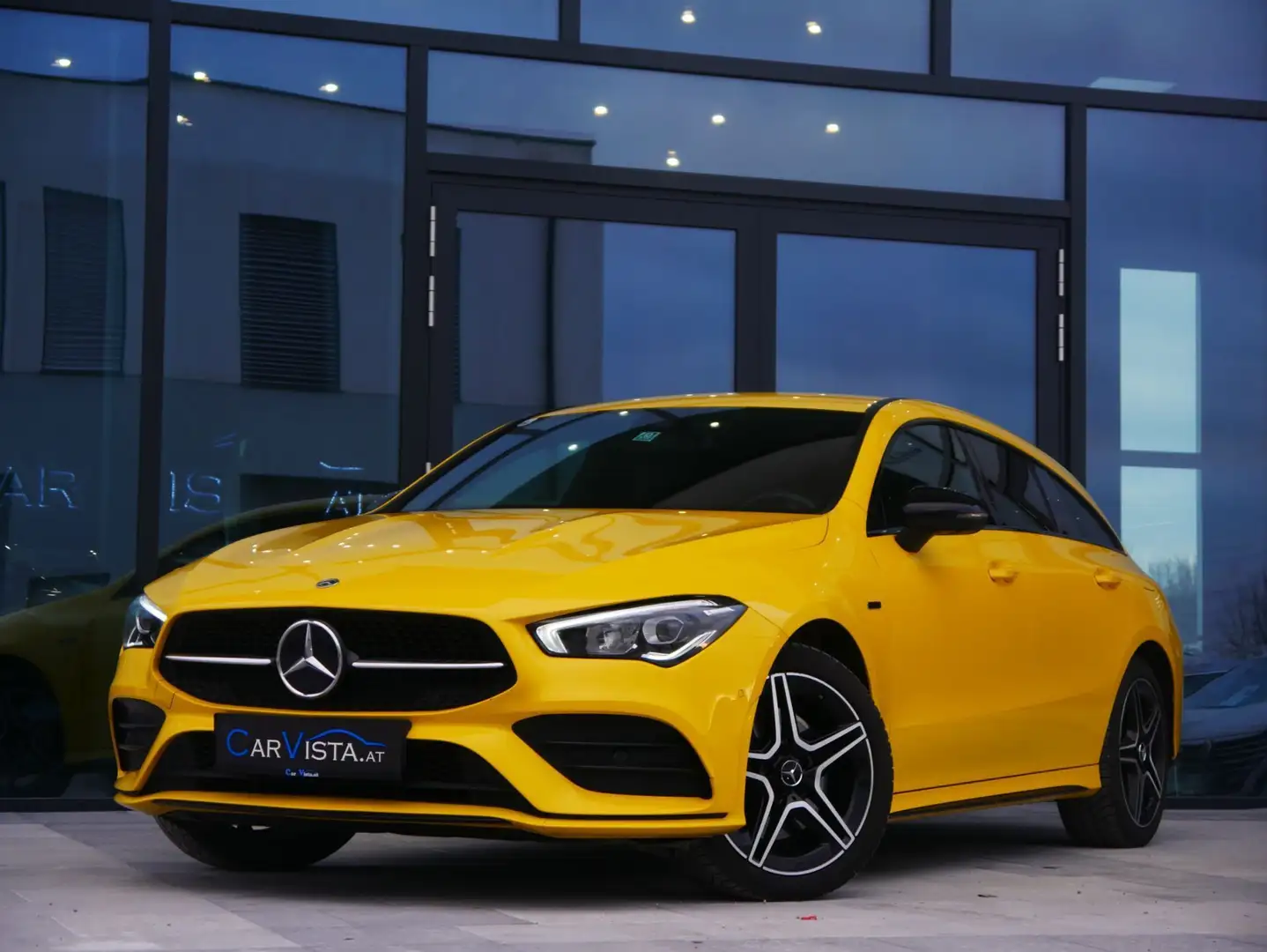 Mercedes-Benz CLA 250 e PHEV Shooting Brake Aut. AMG LINE - 2