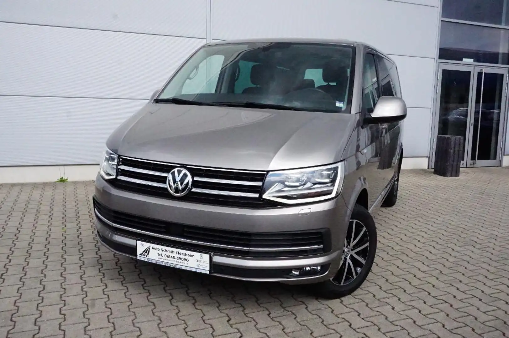 Volkswagen T6 Multivan "Generation SIX"2,0 l TDI 7-Gang-DSG Navi,LED,AHK Beige - 2