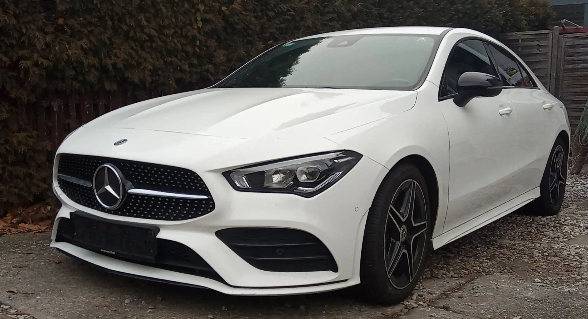 Mercedes-Benz CLA 180 AMG Line - 2