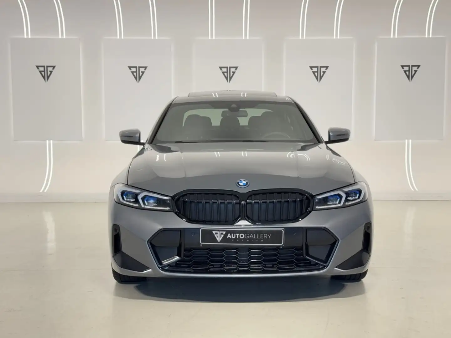 BMW 330 330e M Sport Gris - 2