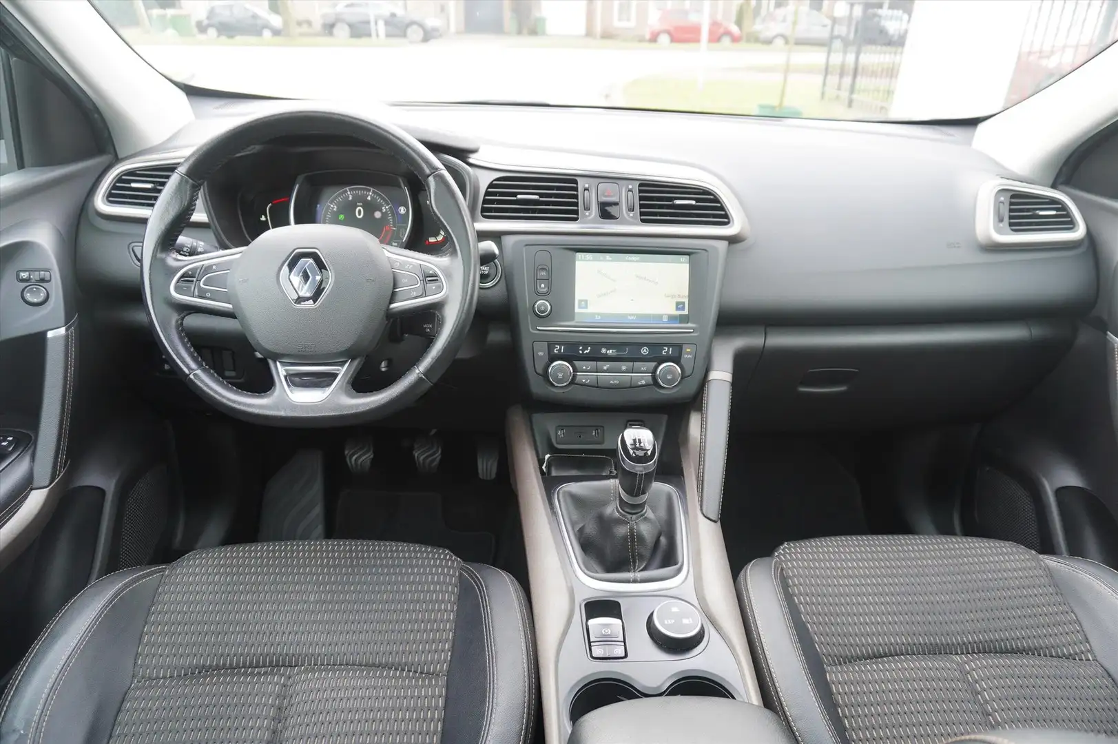 Renault Kadjar Energy TCe 130pk Panoramadak Multi\Media Navi Clim Schwarz - 2