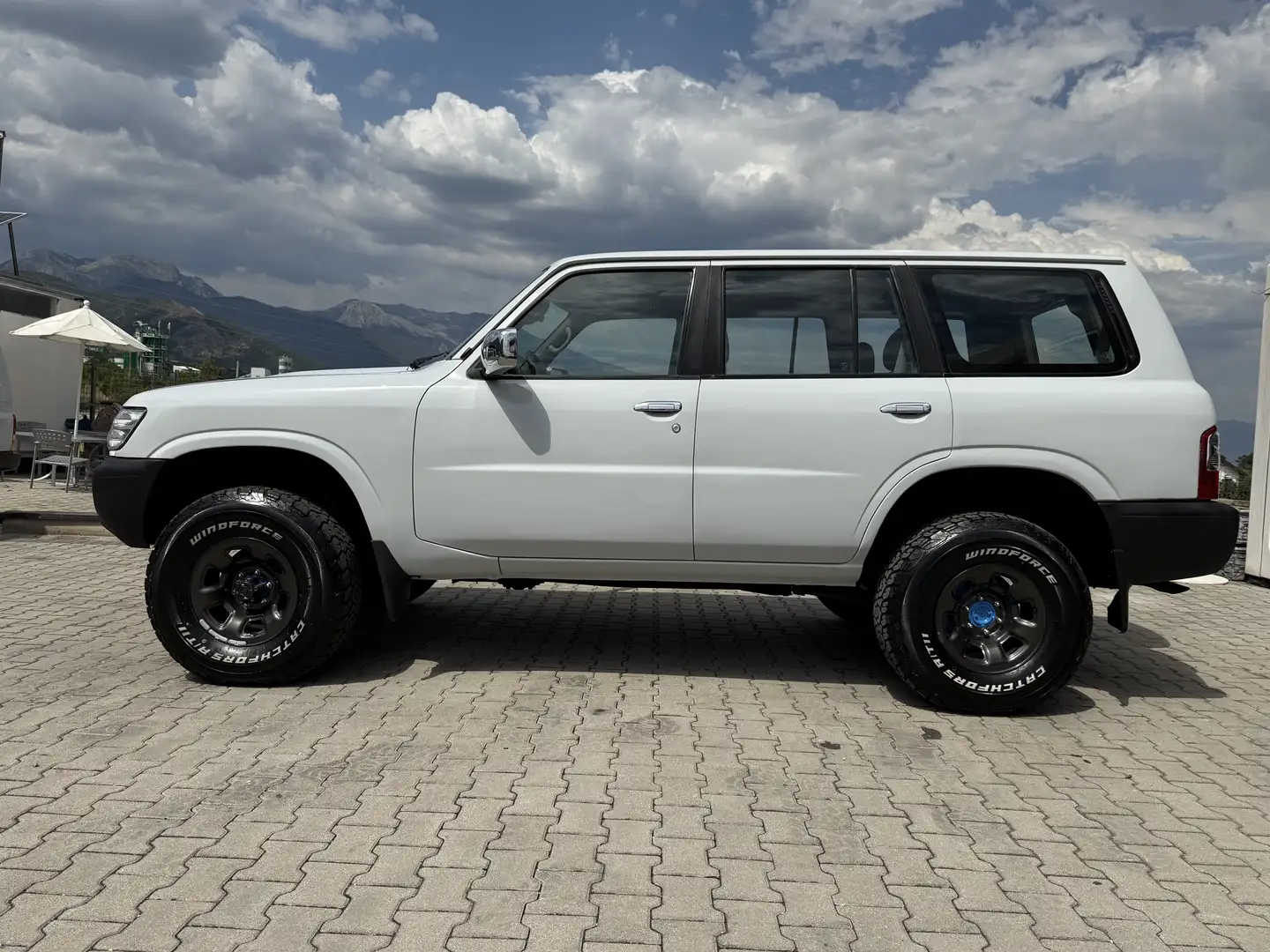 Nissan Patrol Y61 4.2 Diesel Safari - 2