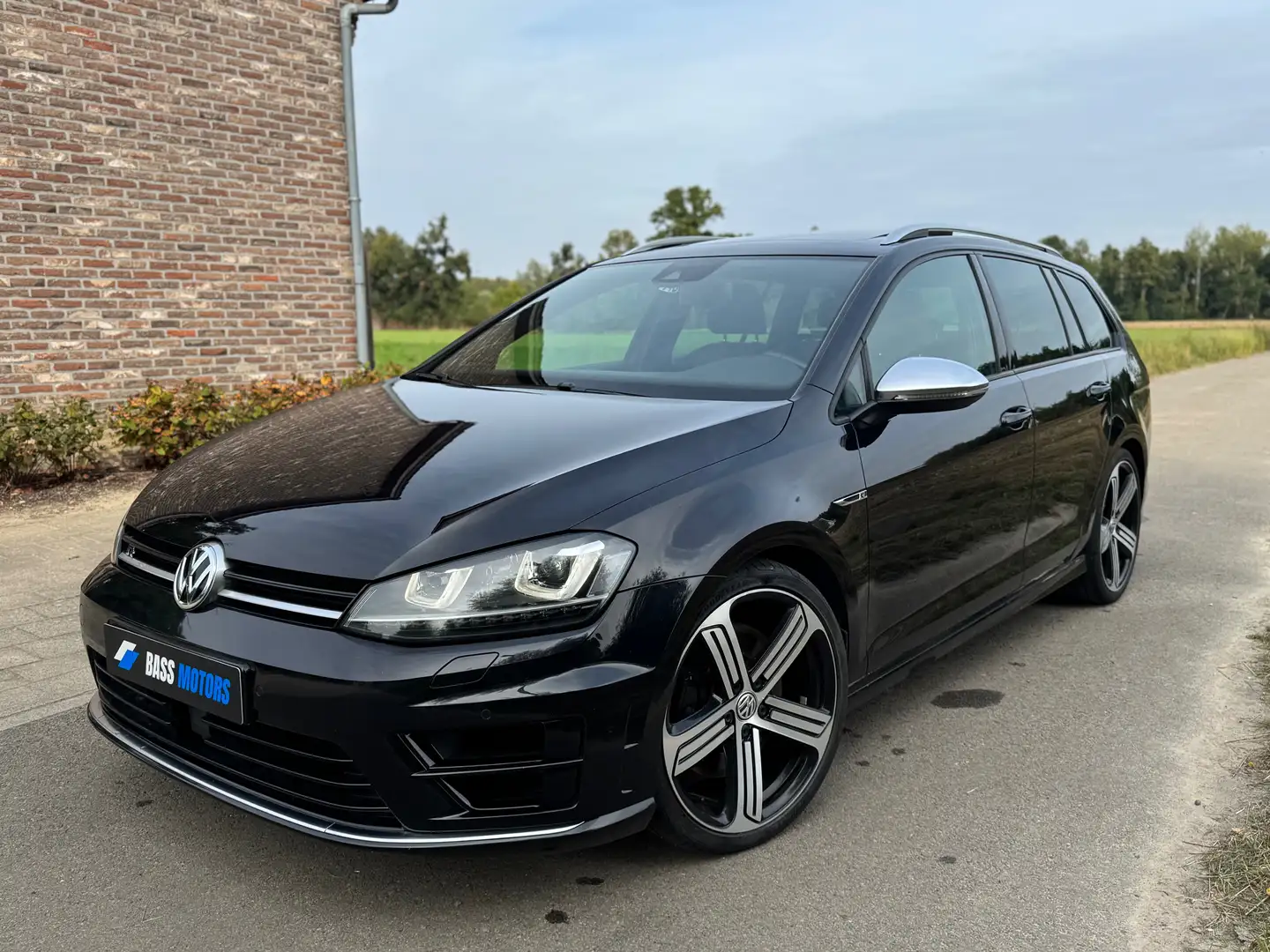 Volkswagen Golf R Variant Noir - 1