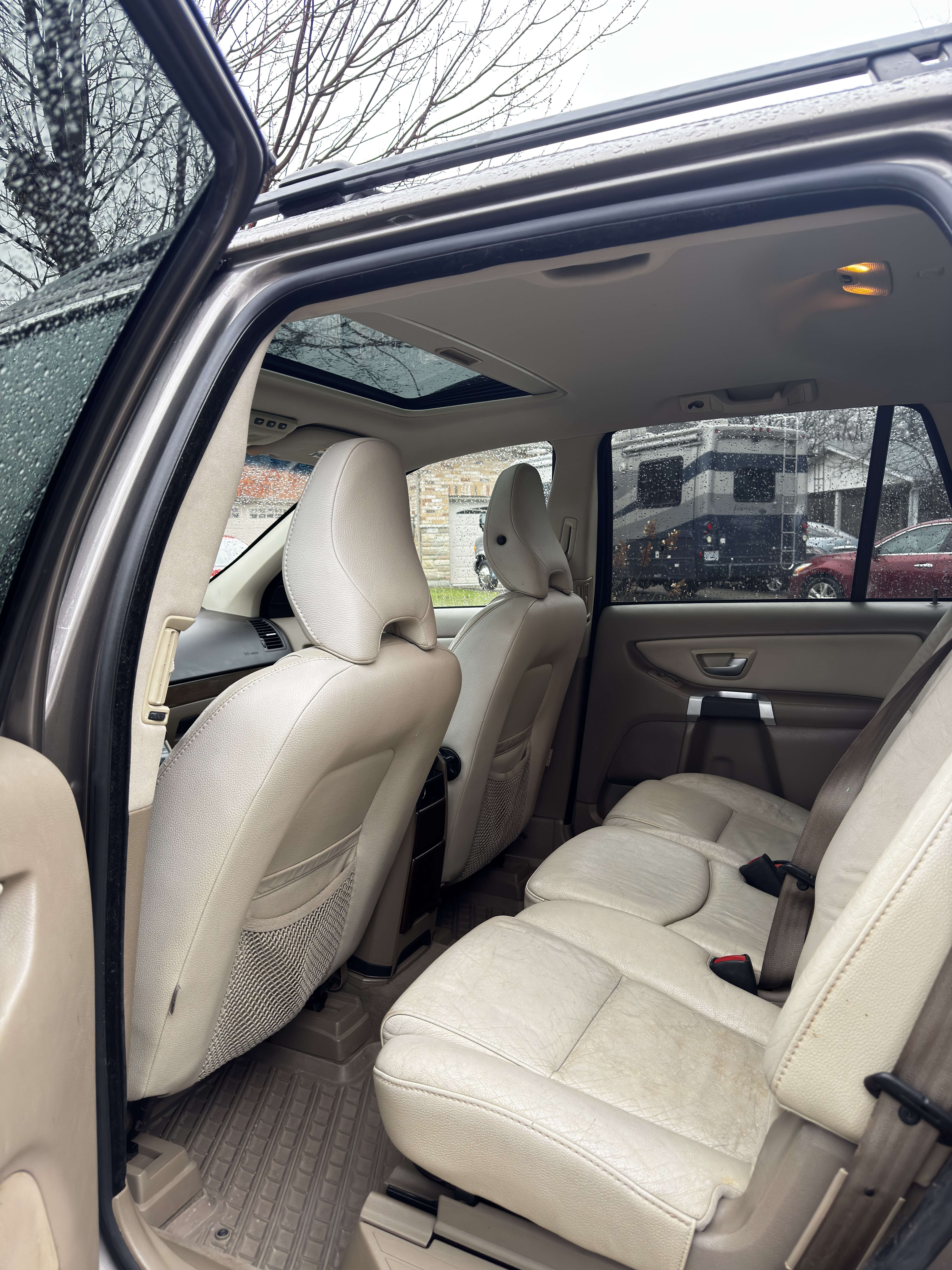 2009 Volvo XC90 AWD 5dr I6 7-Seat Sport alt 4