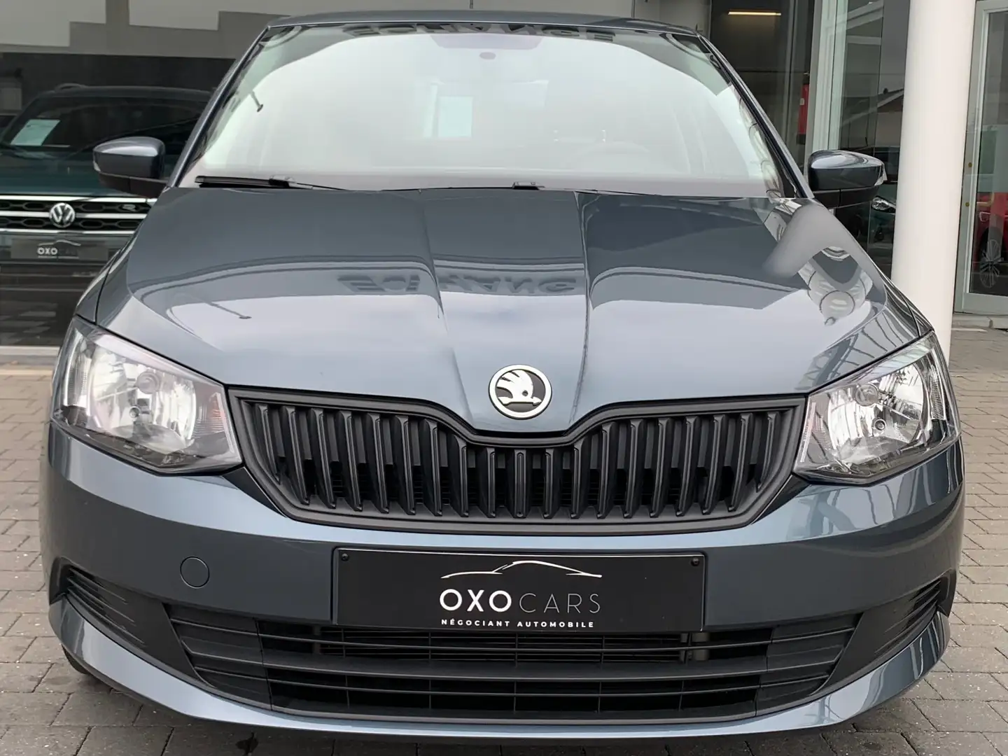 Skoda Fabia 1.0i Essence / Airco / Faible KM / GARANTIE / Grijs - 2