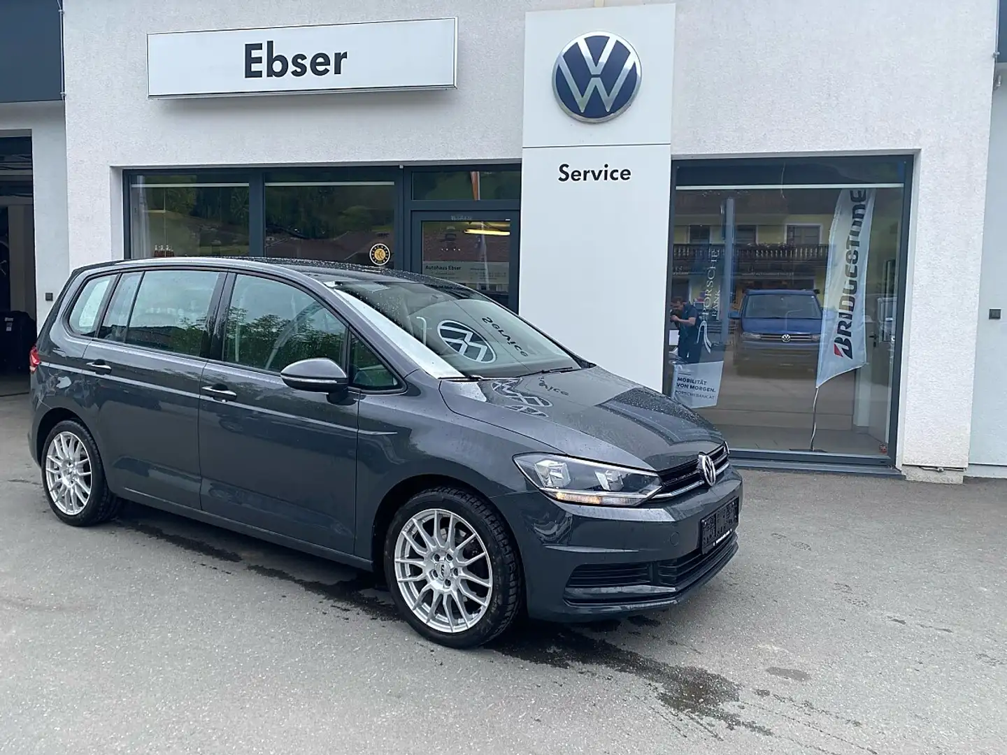 Volkswagen Touran Trendline 1,2 TSI Grau - 1