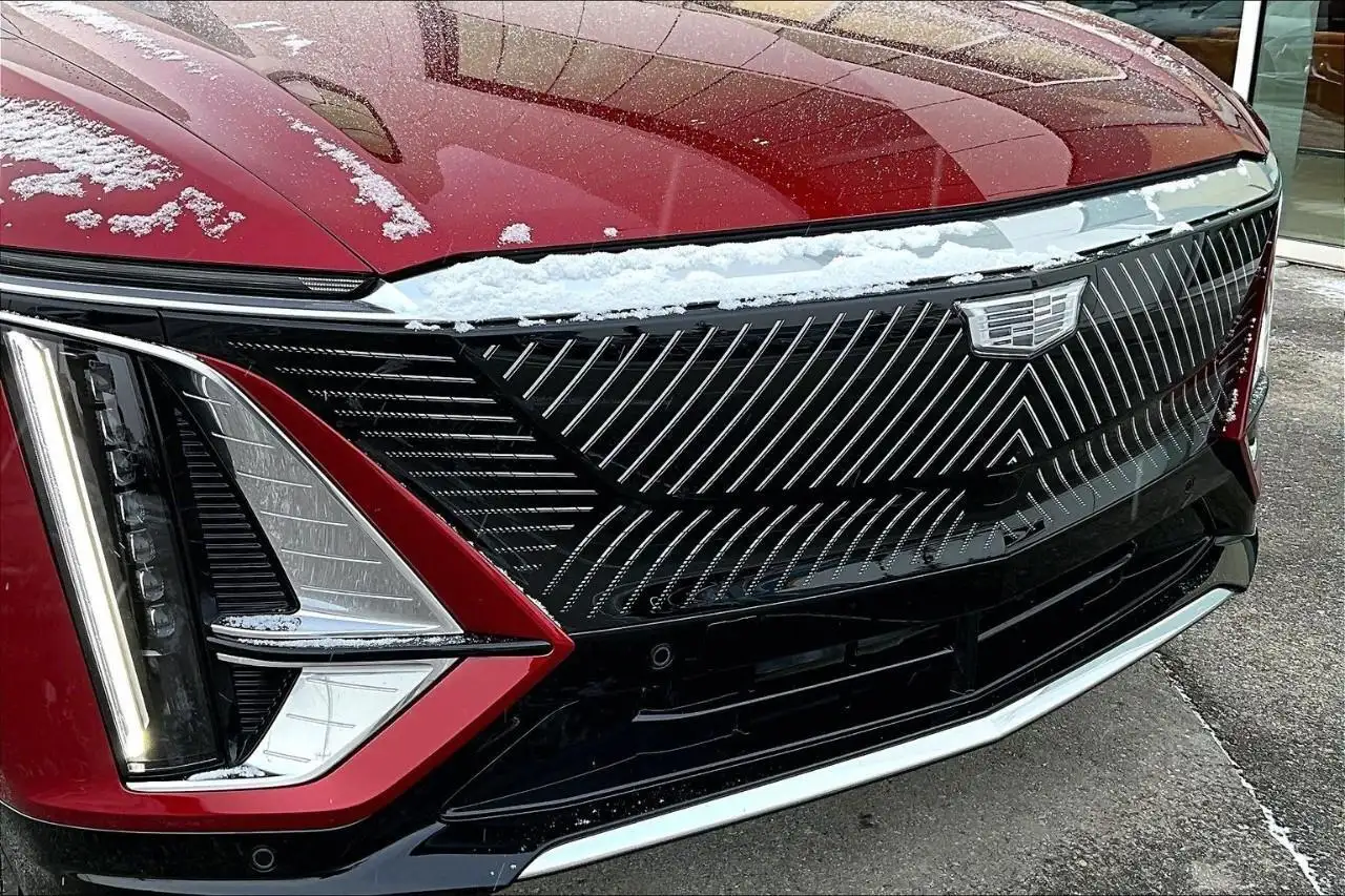 Cadillac Lyriq снимка Cadillac Lyriq