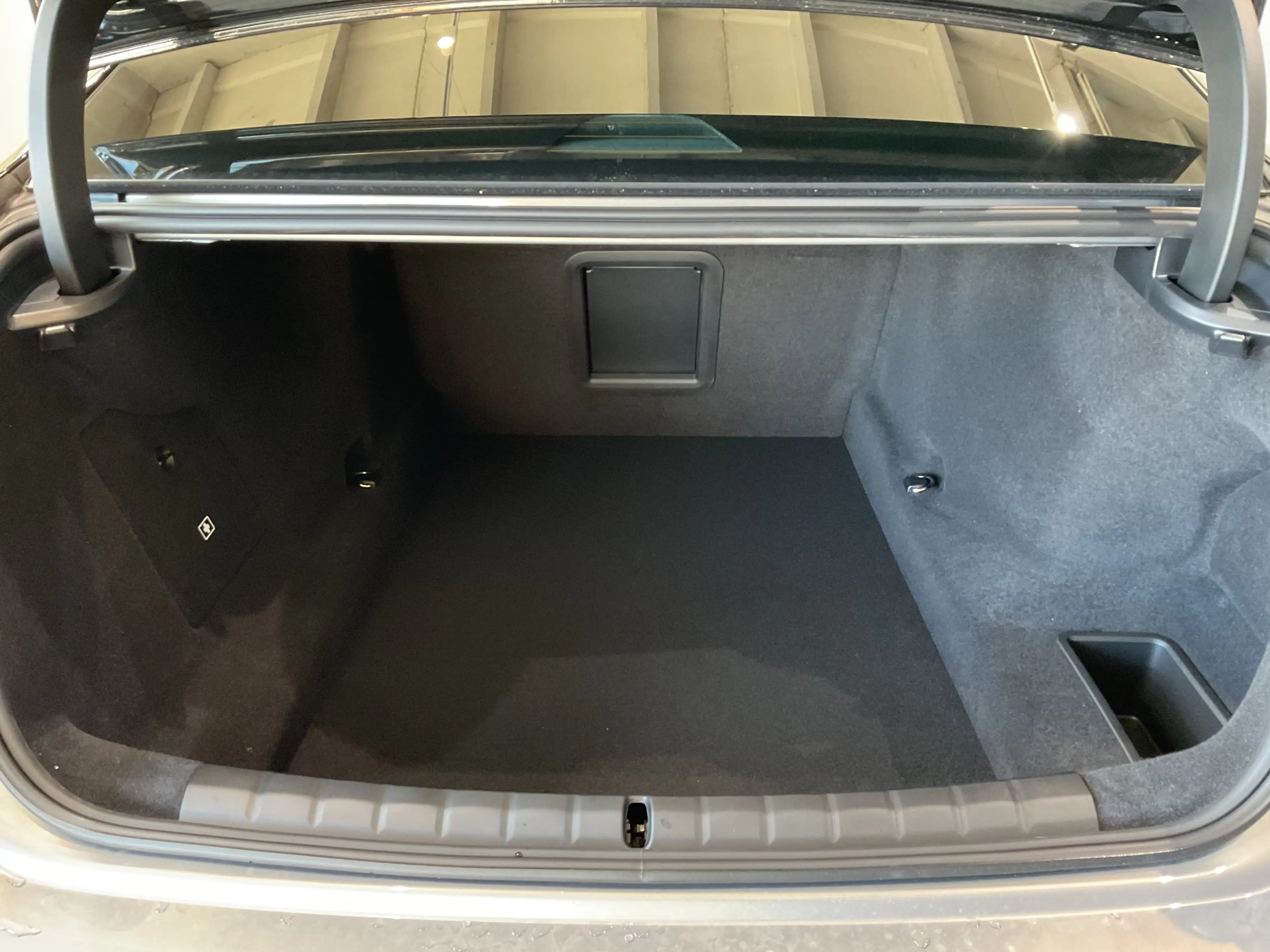 BMW 740 xDrive |3D Head-Up Displ. |Sitzbelüft. |AHK — photo 11