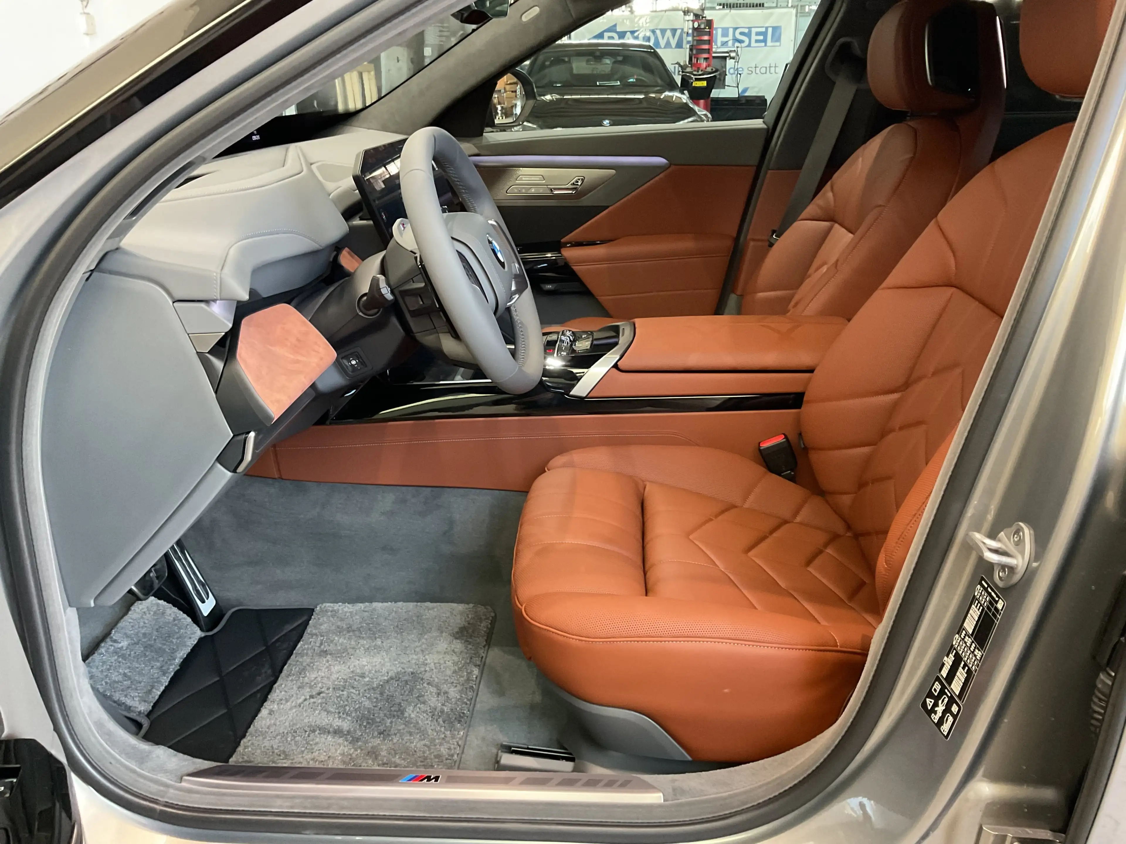 BMW 740 xDrive |3D Head-Up Displ. |Sitzbelüft. |AHK — photo 8