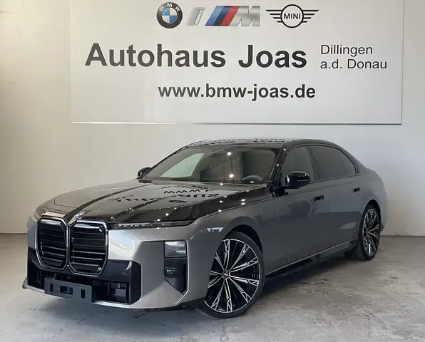 BMW 740 xDrive |3D Head-Up Displ. |Sitzbelüft. |AHK