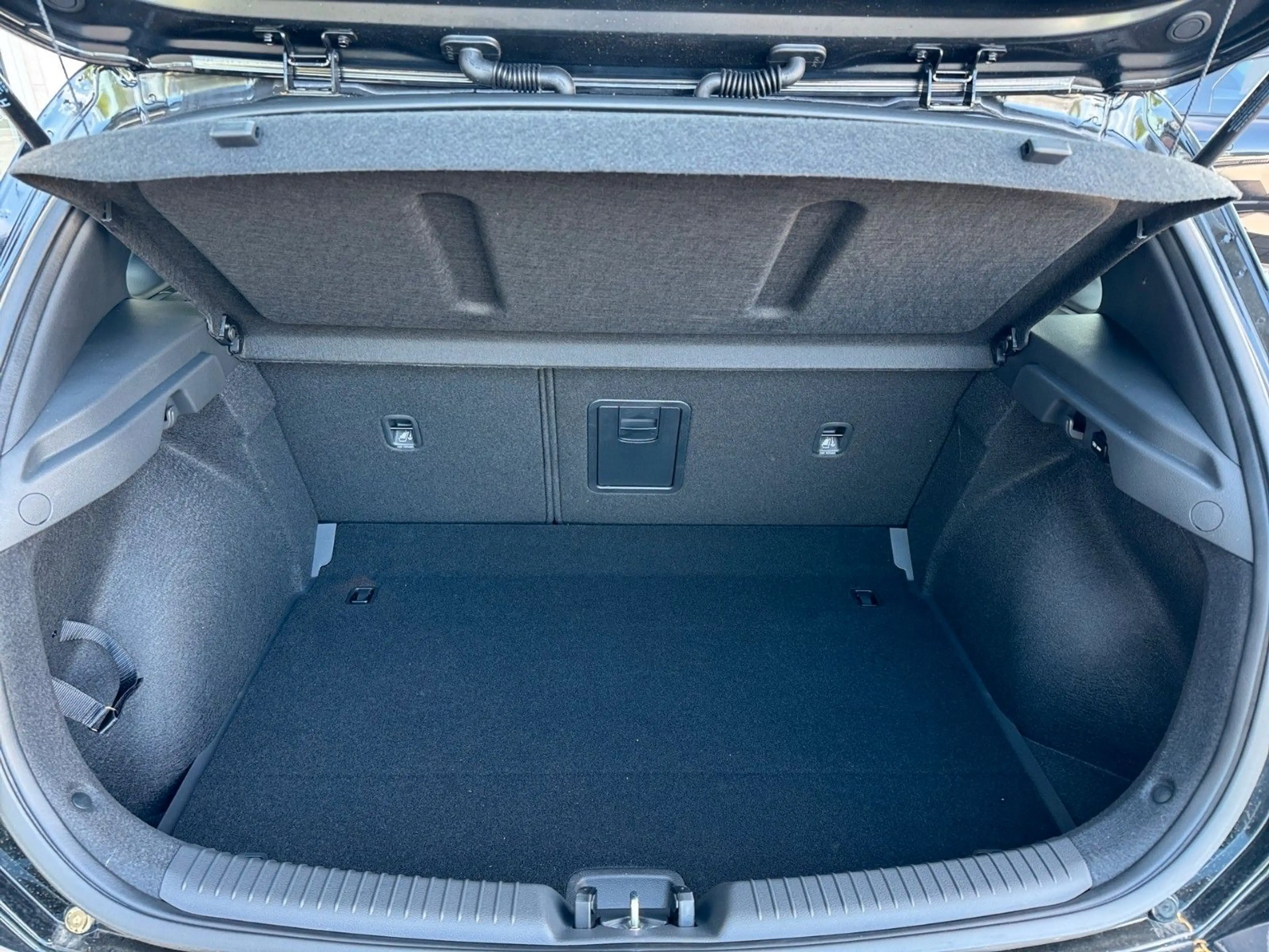 Hyundai i30 N Line Mild-Hybrid SHD, Sitz-Paket, Met. — photo 12