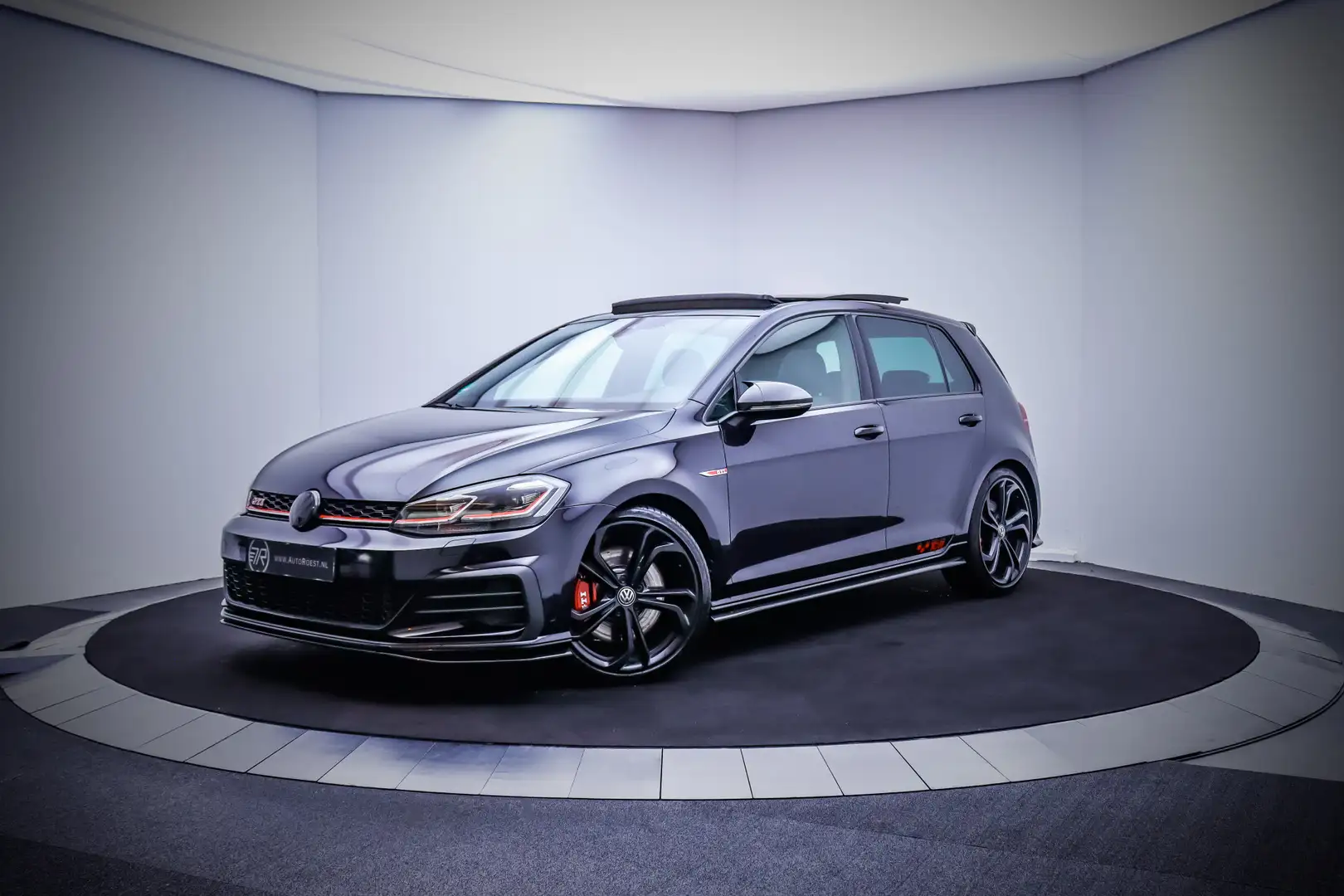 Volkswagen Golf 2.0GTI Dsg TCR PANO | DIGIDASH | LED | NAVI | APP Noir - 1