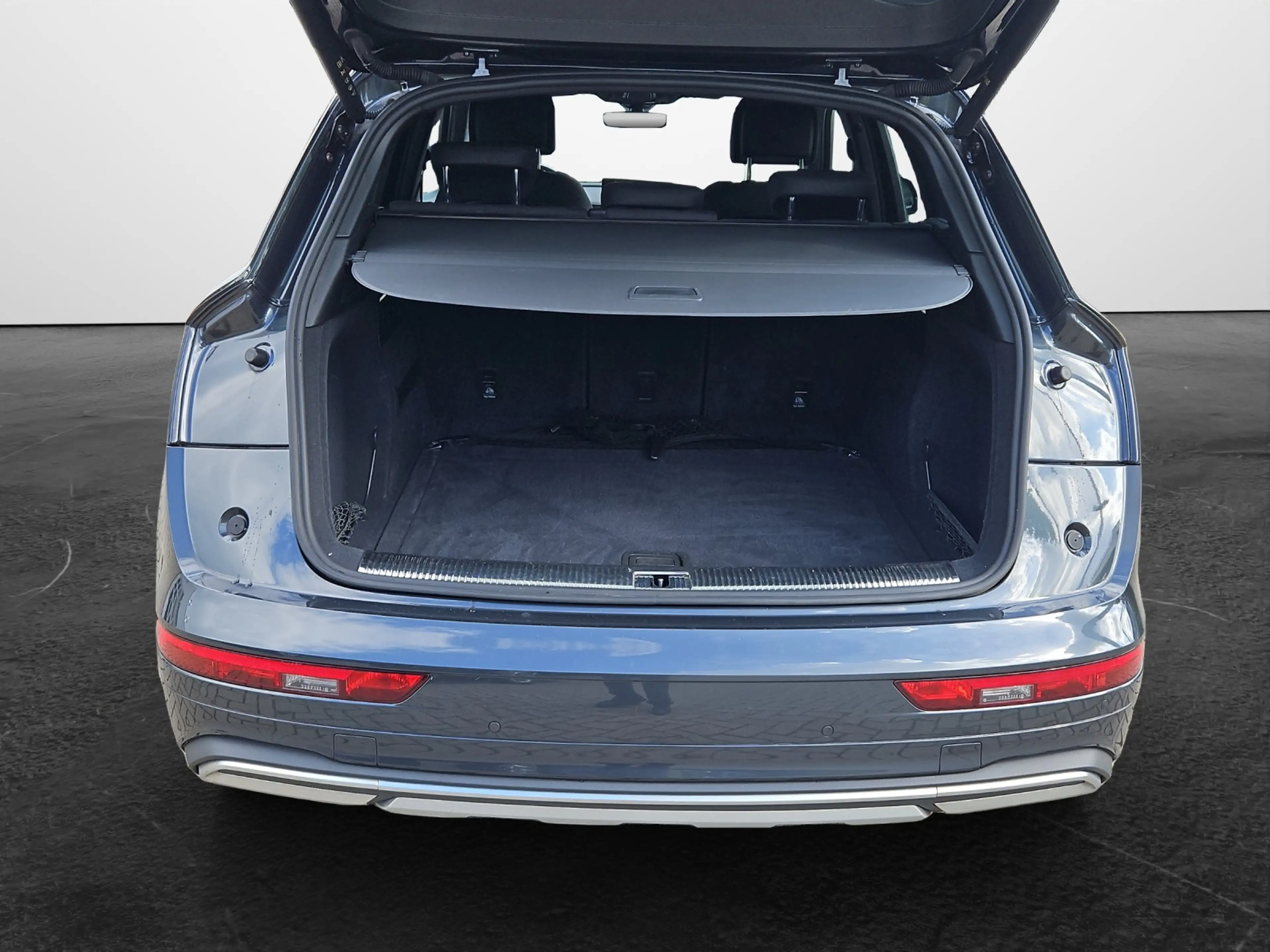 Audi Q5 40 TDI S tronic advanced NaviPlus Matrix AHK Me... — photo 12