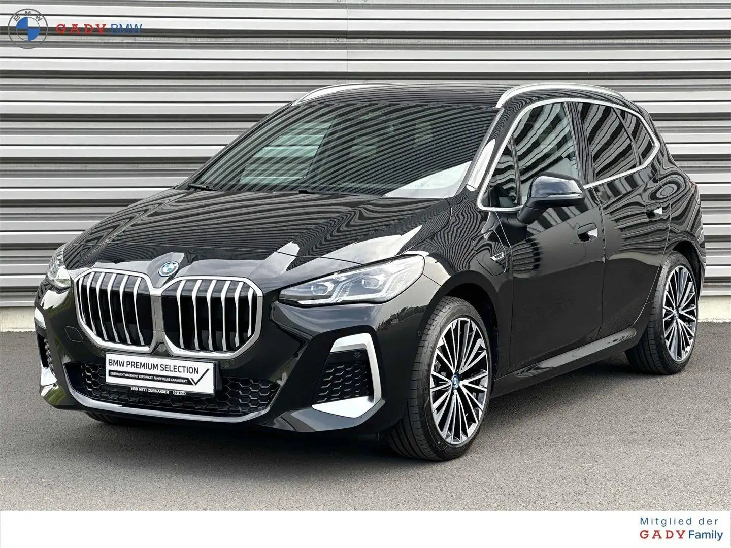 BMW 225 e xDrive Active Tourer Zwart - 1