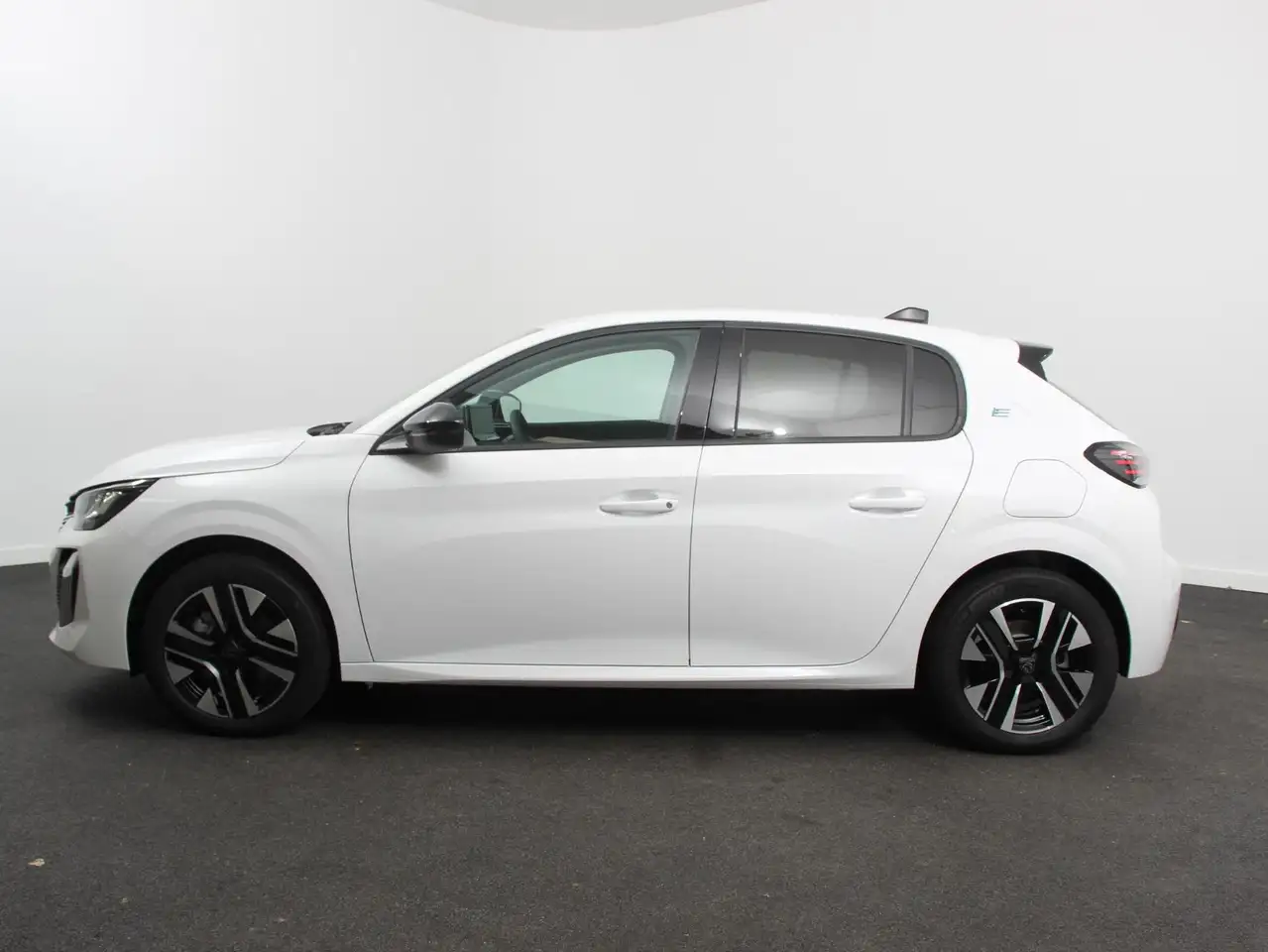 Peugeot e-208 2026