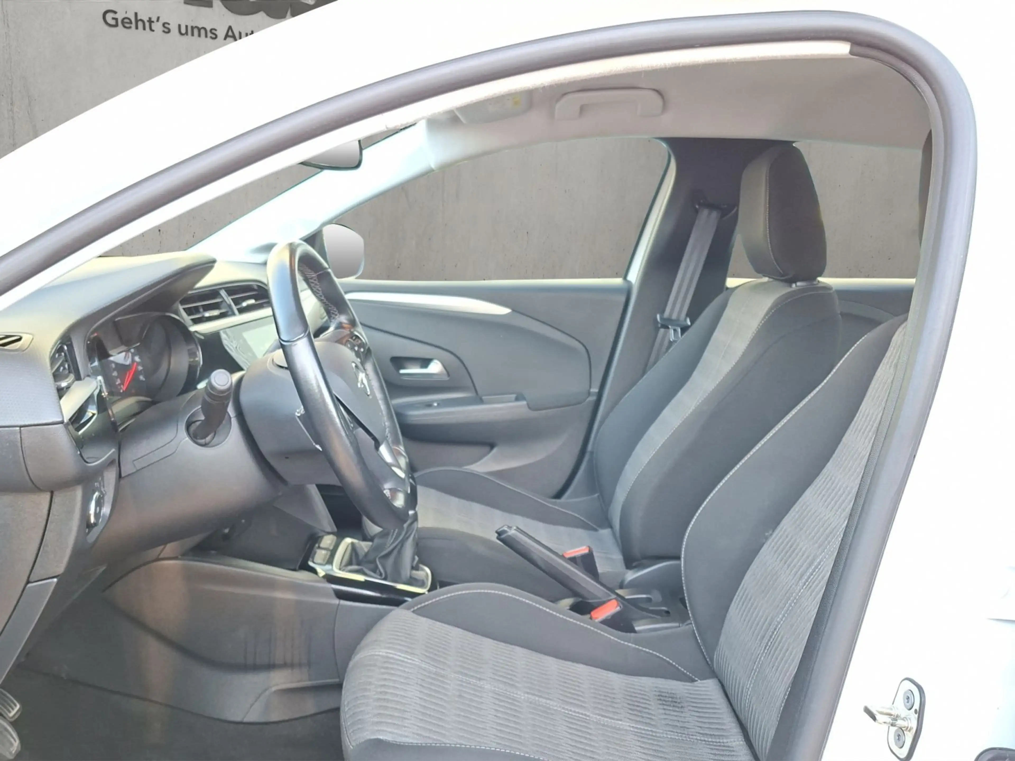 Opel Corsa 1.2 Edition — photo 9
