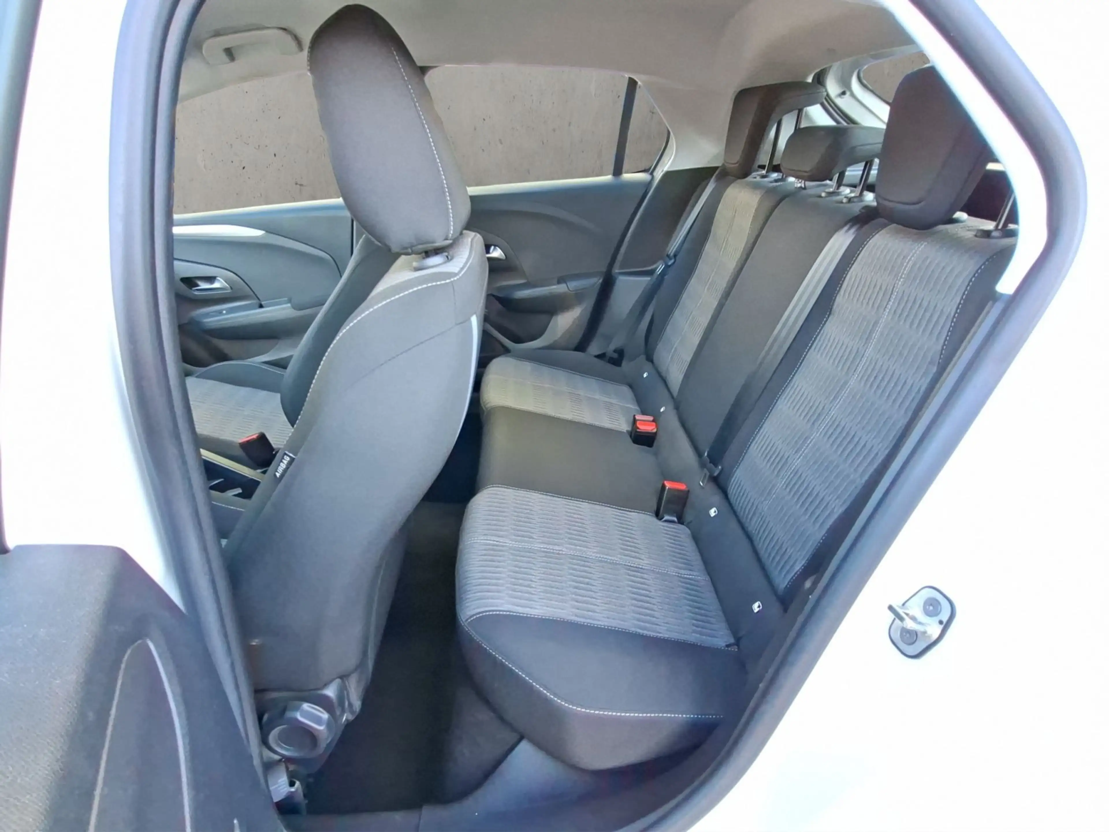 Opel Corsa 1.2 Edition — photo 13