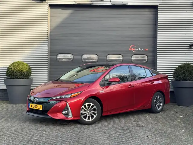 Toyota Prius 1.8 Plug-in Executive | Navigatie | Camera | DAB |