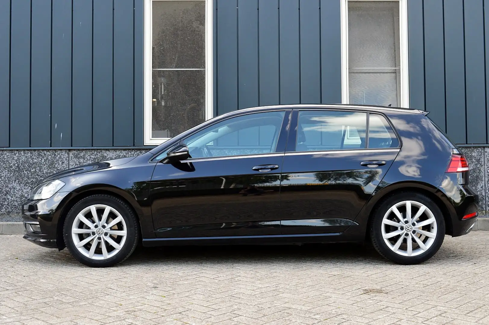 Volkswagen Golf 1.4 TSI Comfortline Business Rijklaarprijs-Garanti Zwart - 2