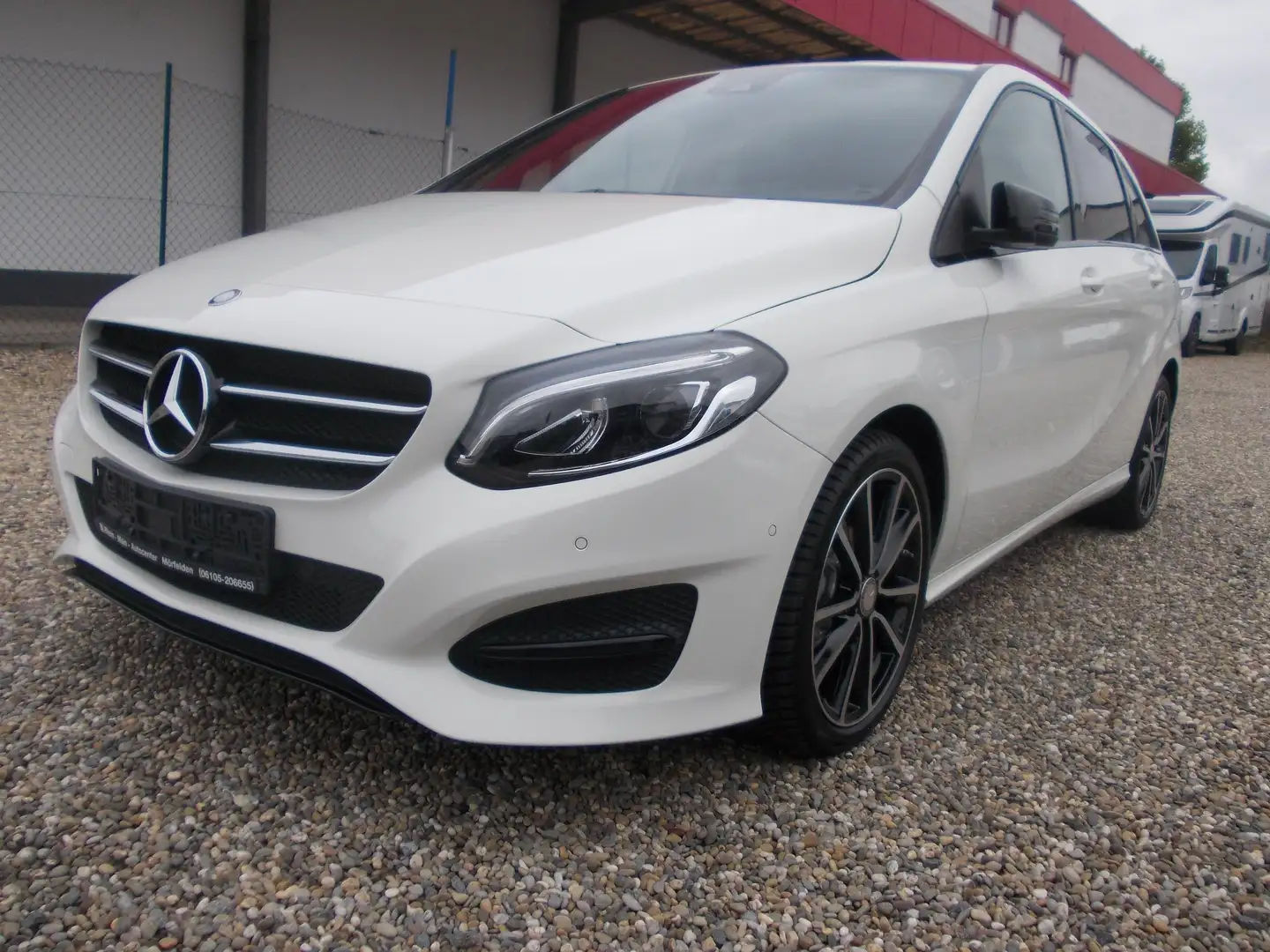 Mercedes-Benz B 220 B 220 4Matic, Urban, Night-Paket, AHK, NAVI, LED Weiß - 1
