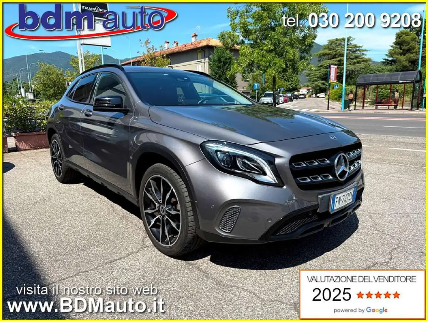 Mercedes-Benz GLA 200 d Automatic 4Matic Sport Gris - 2