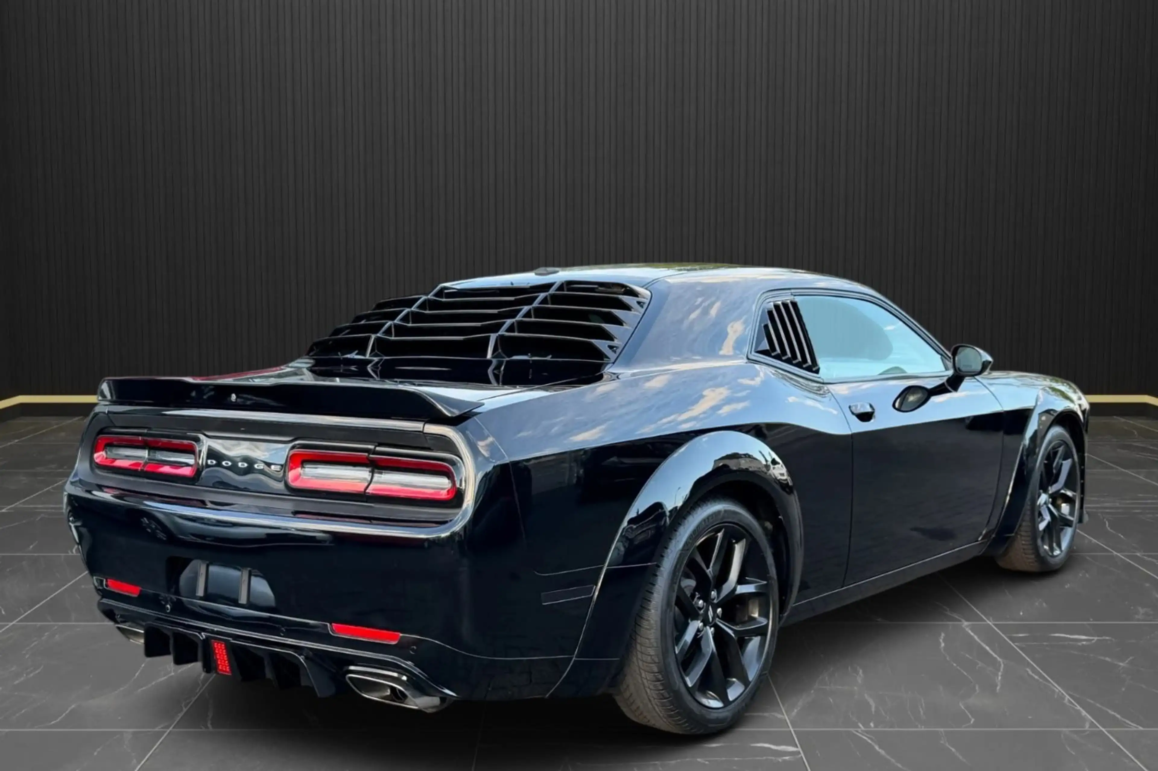 Dodge Challenger V8 5.7l Hemi *Widebody*Leder*Kamera* — photo 5