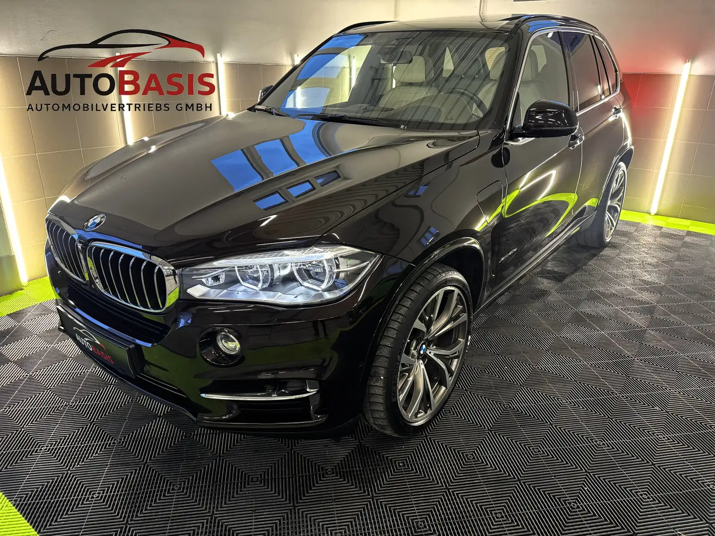 BMW X5 xDrive 40e 1.Besitz/Individual/Bang&Olufsen/Pano Bruin - 1